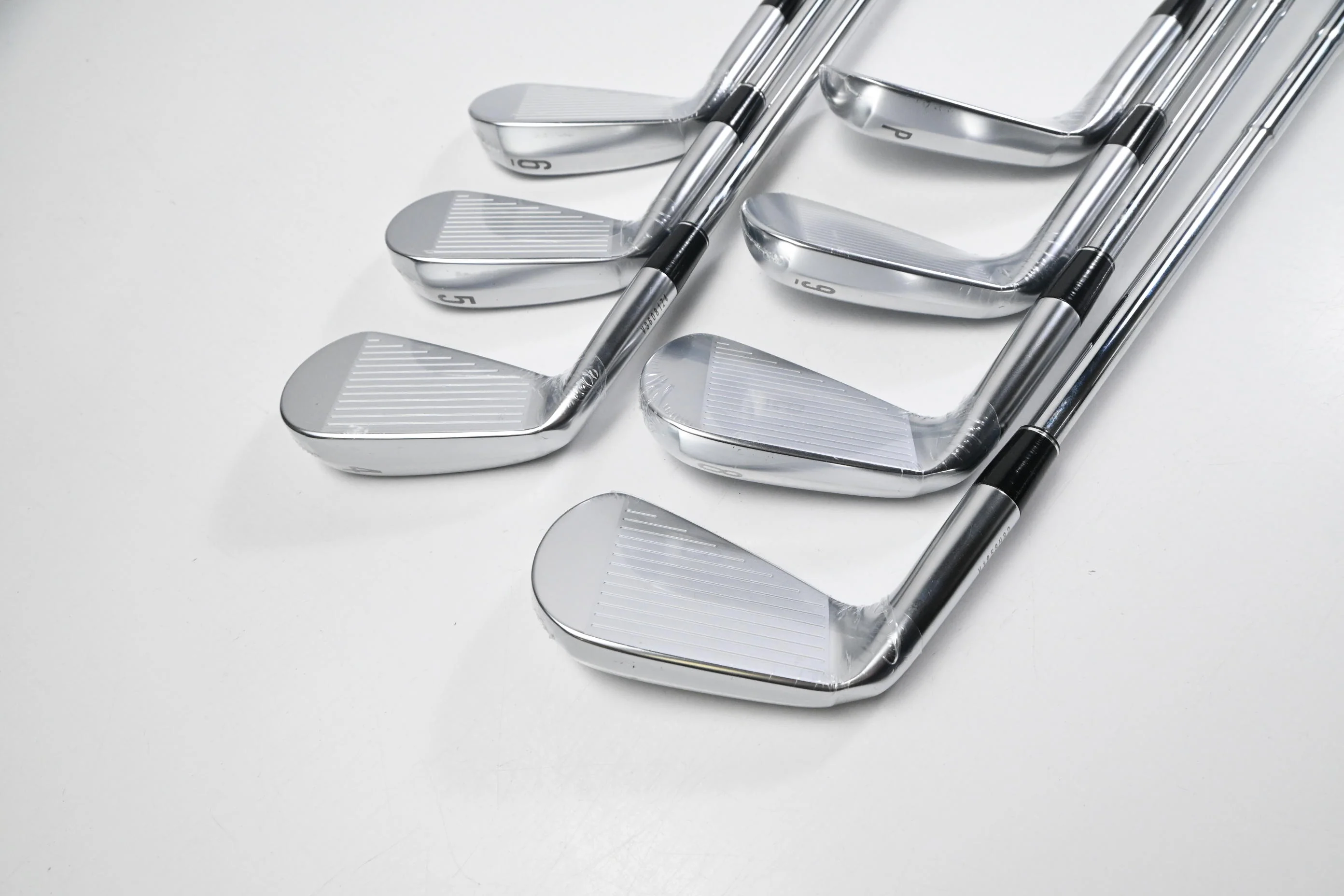 Srixon ZXi5 Irons / 4-PW / Stiff Flex Dynamic Gold S300 Shafts - Image 4