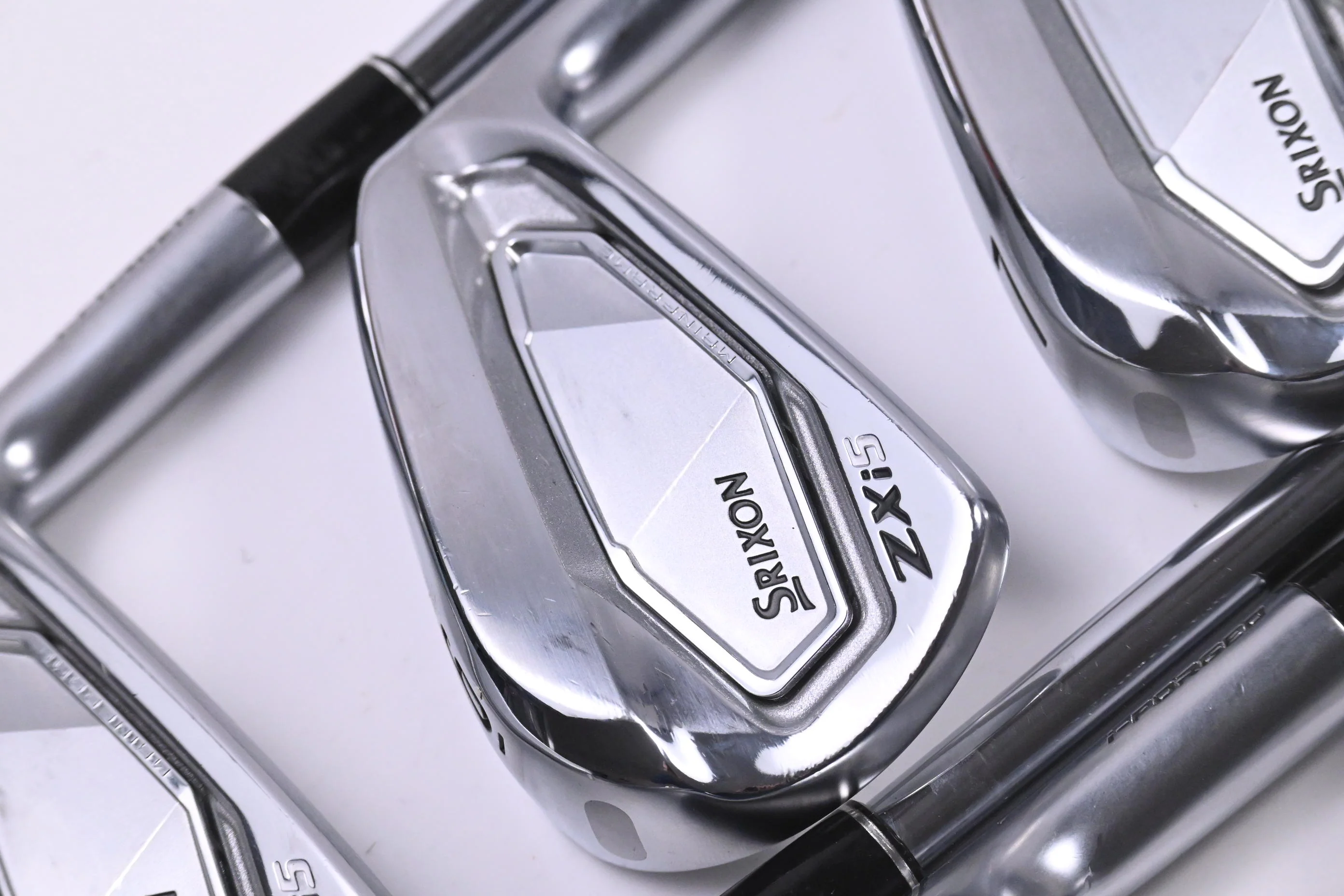 Srixon ZXi5 Irons / 5-PW / Regular Flex Dynamic Gold Mid 100 R300 Shafts