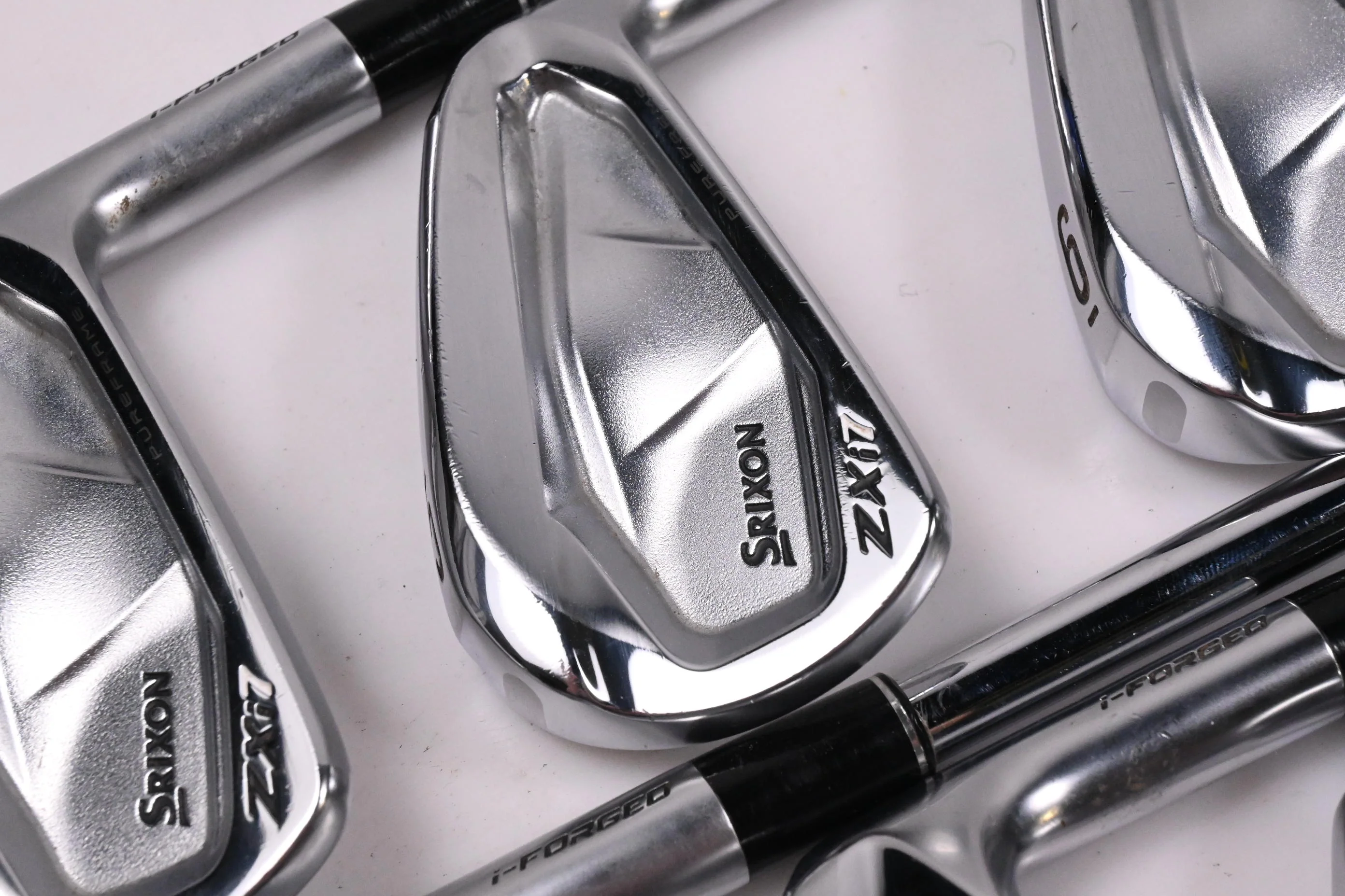 Srixon ZXi7 Irons / 4-PW / Regular Flex N.S.Pro Modus³ Tour 105 Shafts
