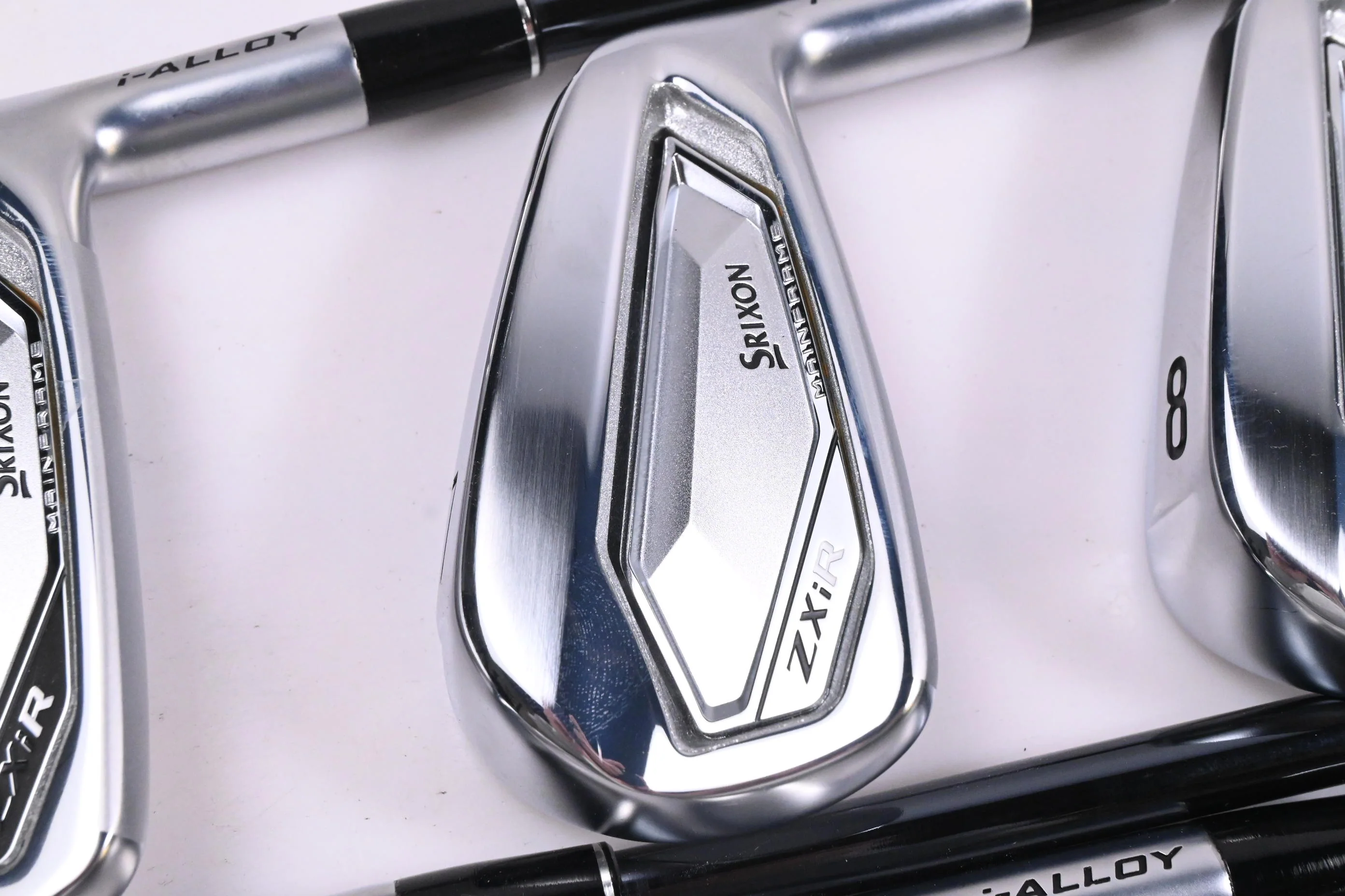 Srixon ZXiR Irons / 6-PW+GW / Regular Flex UST Recoil Dart 65 Shafts