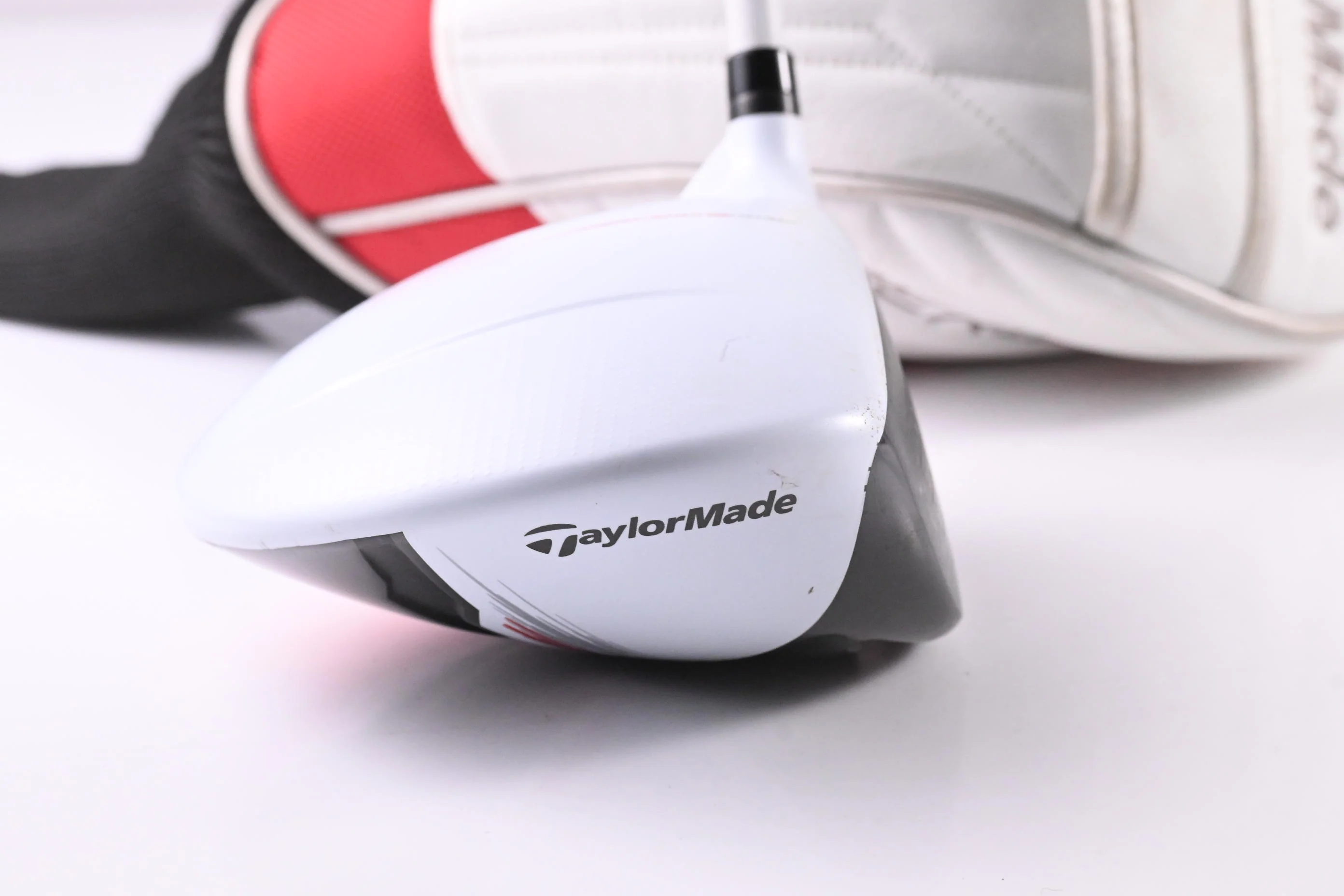 Taylormade Aeroburner Driver / 12 Degree / Regular Flex Matrix Speed Rul-Z 50 - Image 3