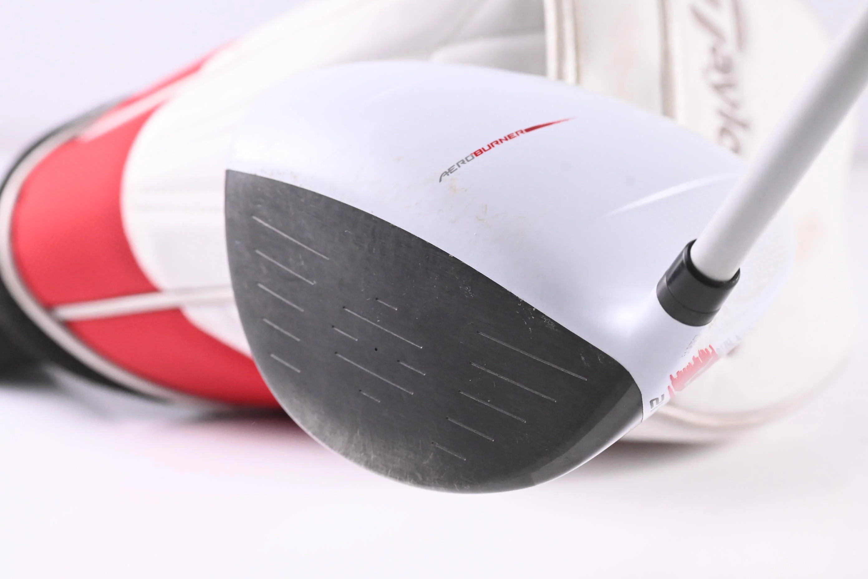 Taylormade Aeroburner Driver / 12 Degree / Regular Flex Matrix Speed Rul-Z 50 - Image 4