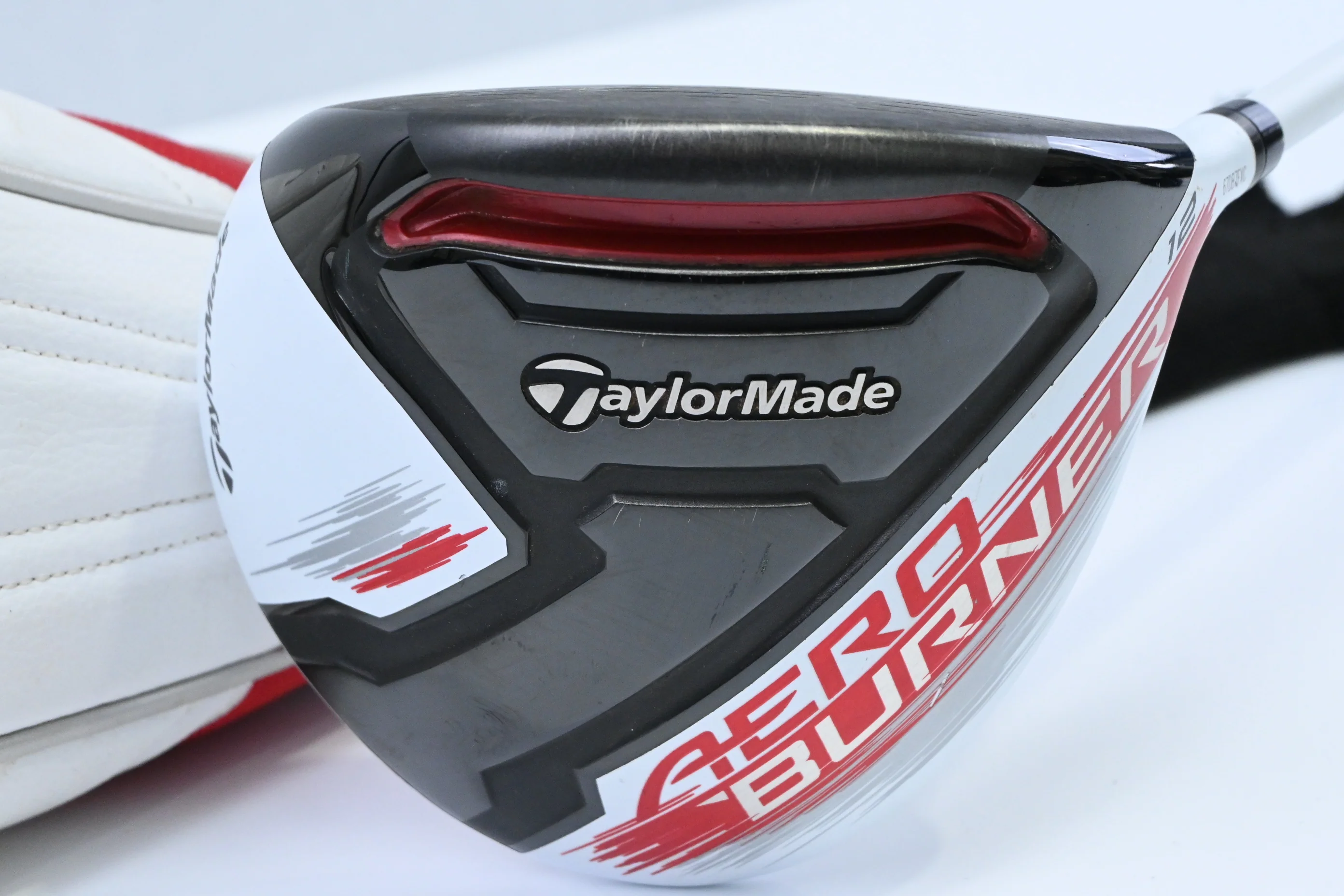 Taylormade Aeroburner Driver / 12 Degree / Regular Flex Matrix Speed Rul-Z 50 - Image 2