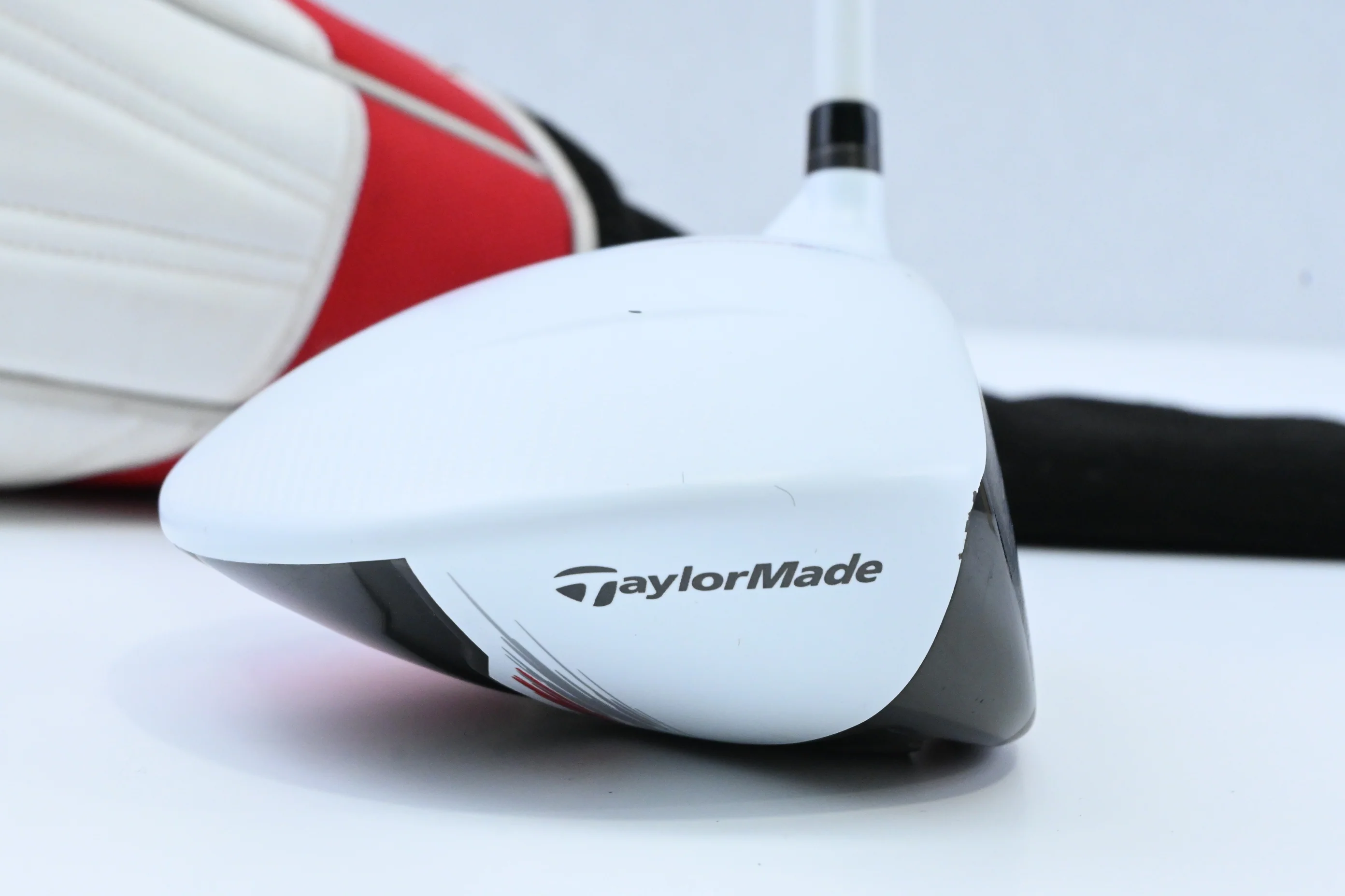 Taylormade Aeroburner Driver / 12 Degree / Regular Flex Matrix Speed Rul-Z 50 - Image 3