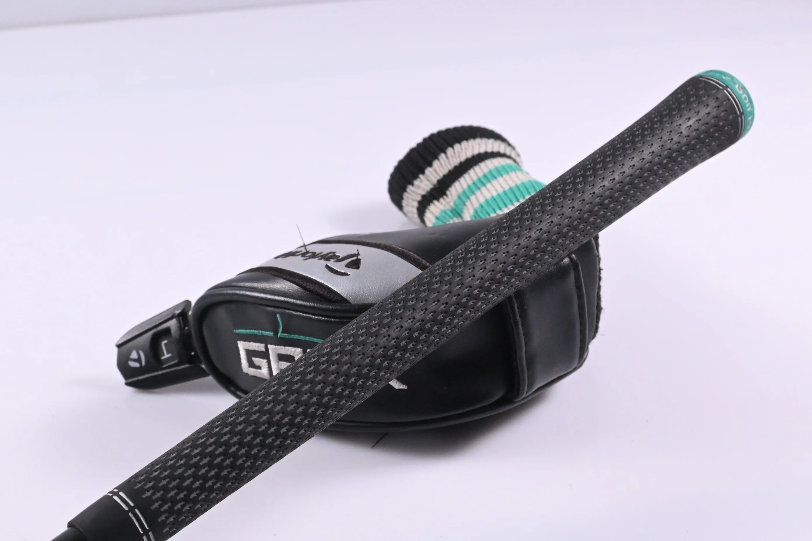 Taylormade GAPR Hi #4 Hybrid / 22 Degree / Regular Flex KBS 70 Shaft - Image 8