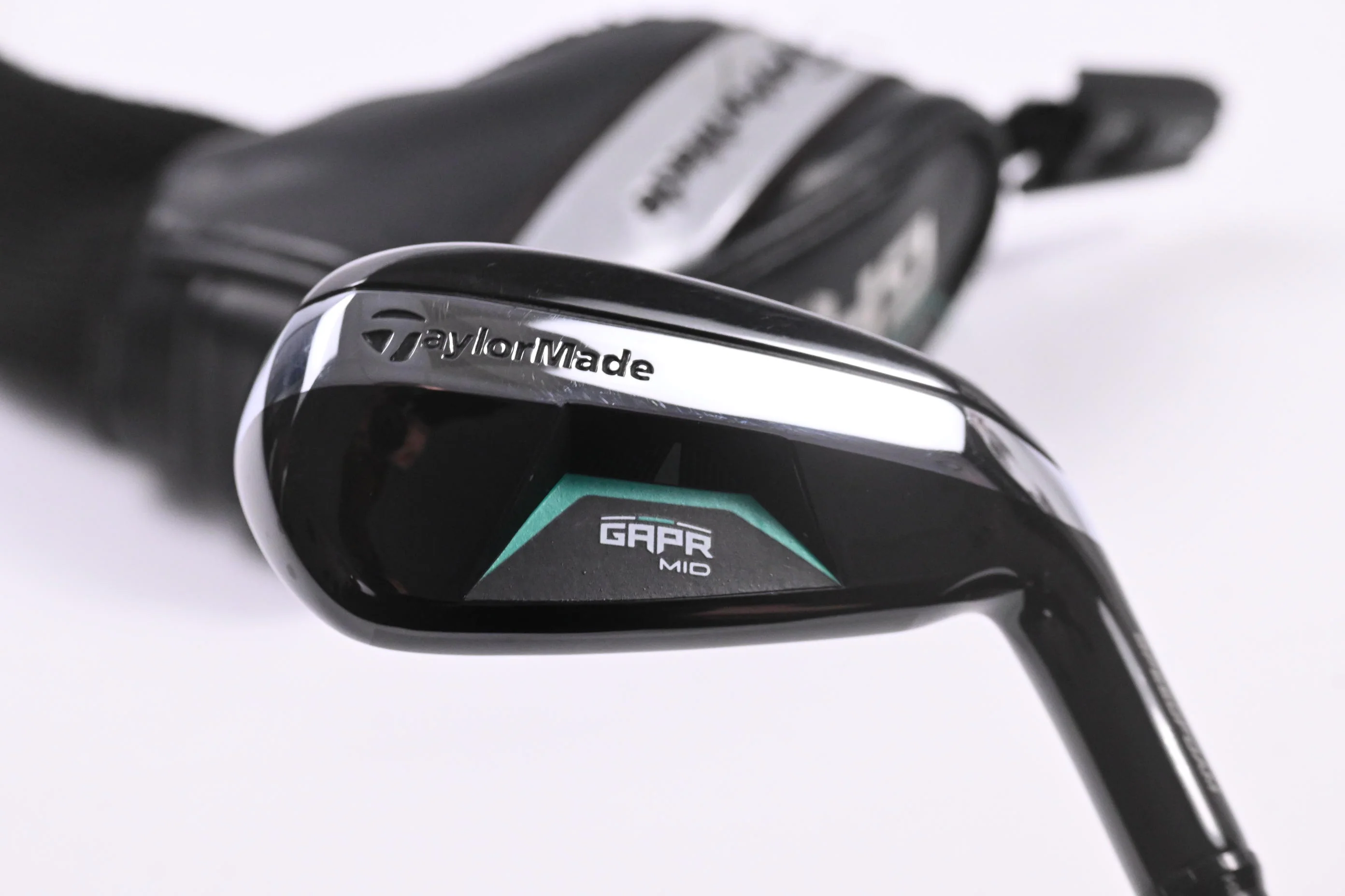 Taylormade GAPR Mid #3 Hybrid / 18 Degree / Stiff Flex KBS Hybrid 80 Shaft