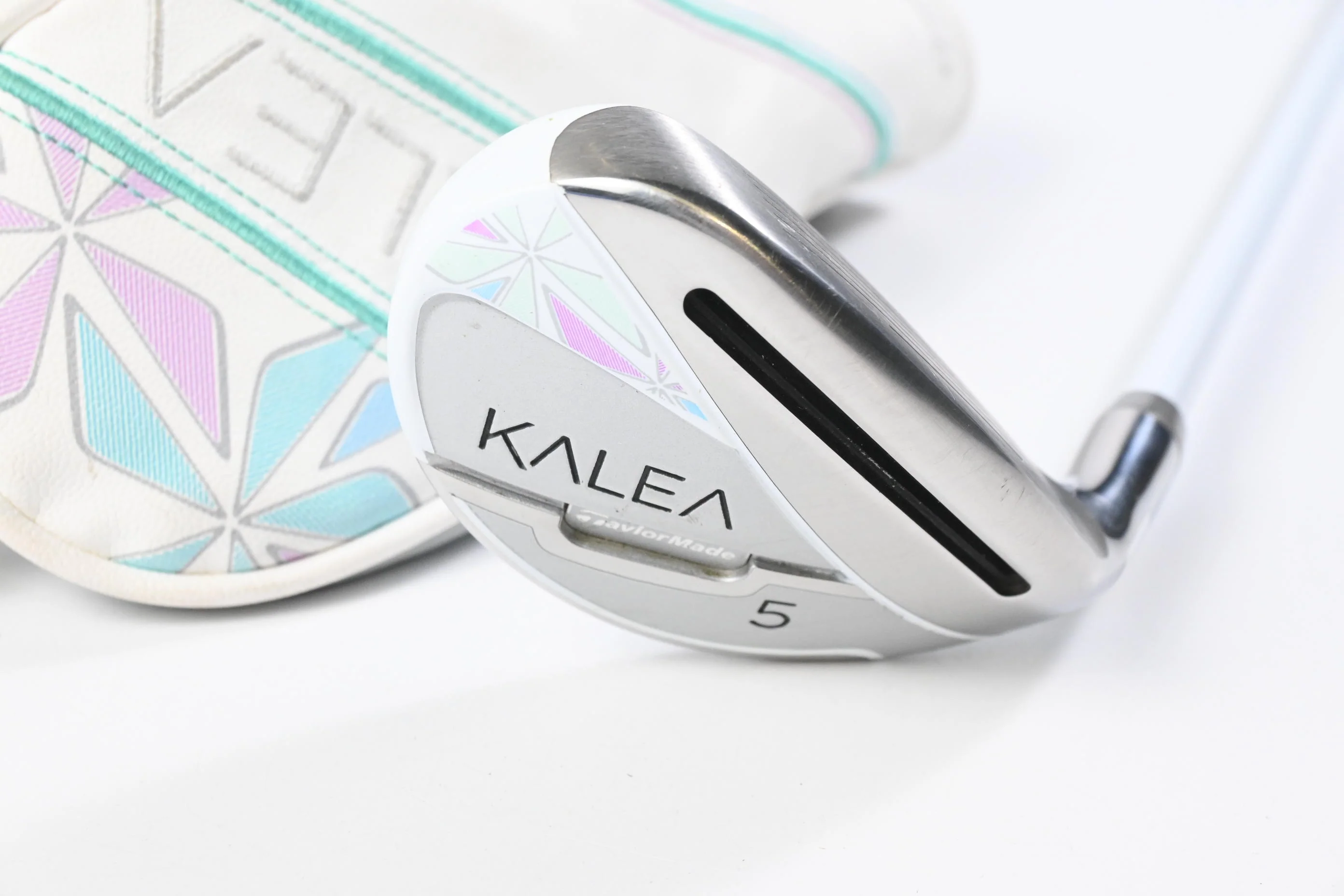 Ladies Taylormade Kalea 3 #5 Hybrid / 26 Degree / Ladies Flex Kalea 45 Shaft