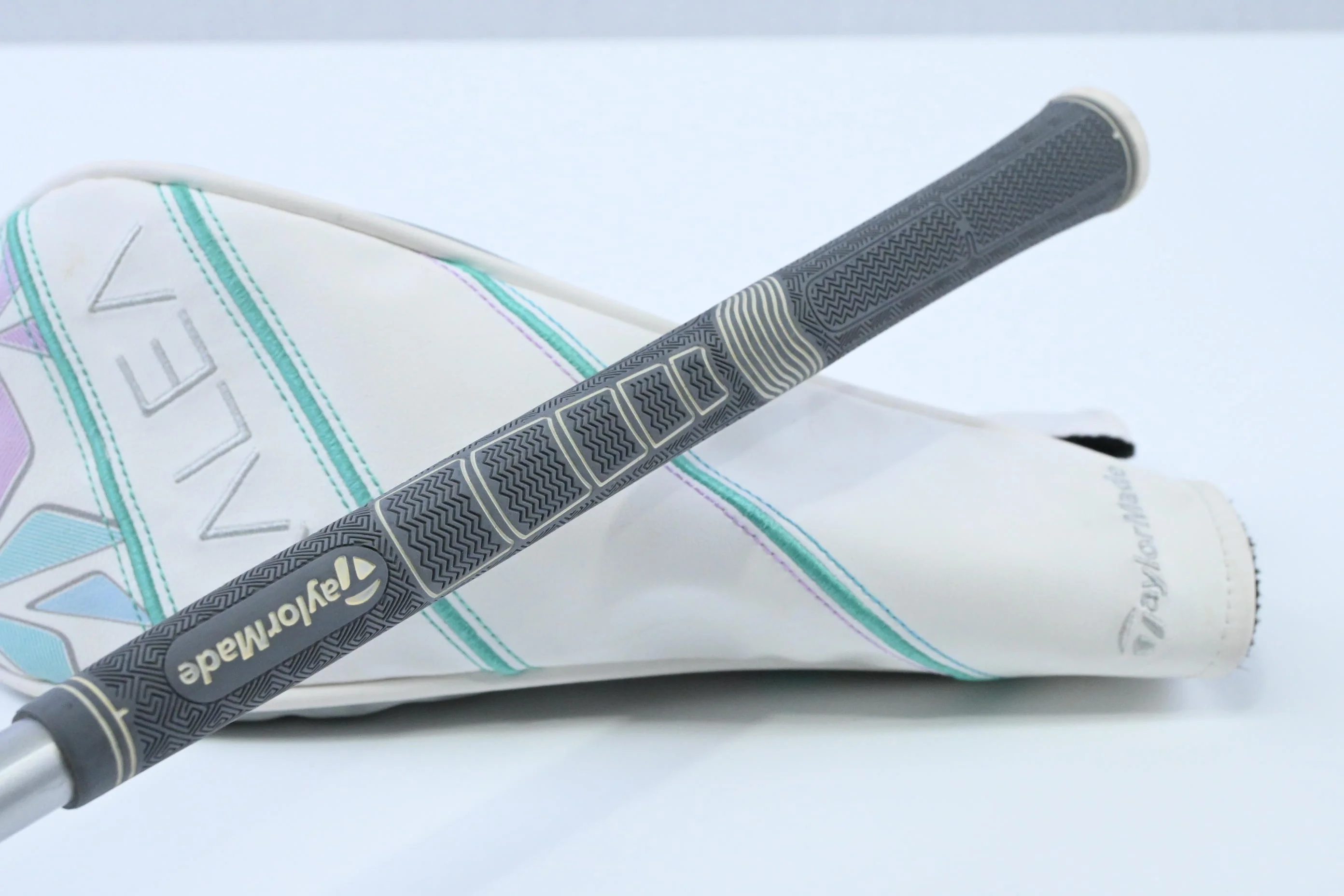 Ladies Taylormade Kalea #5 Wood / 20 Degree / Ladies Flex Taylormade Kalea 45 - Image 8