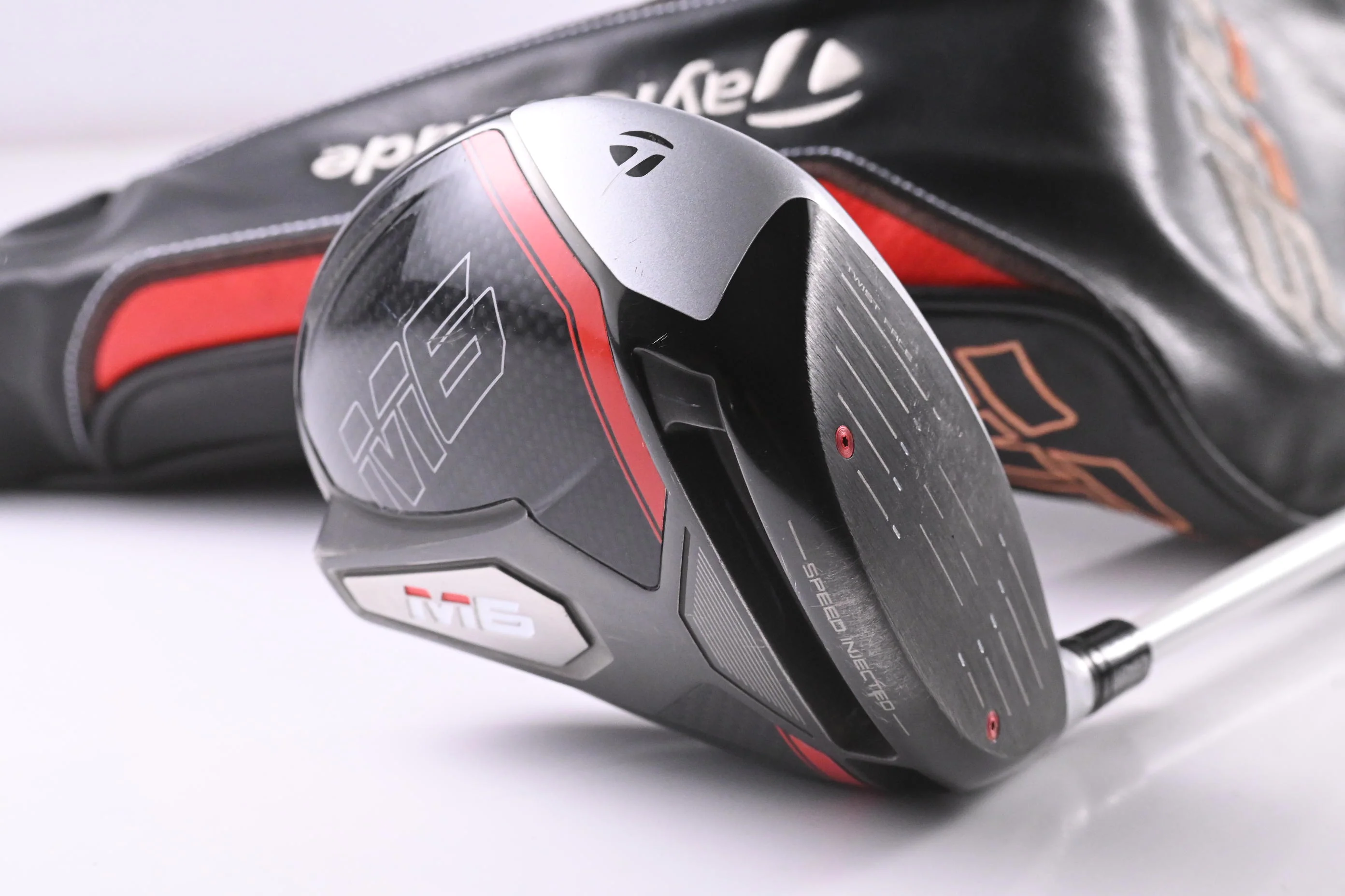 Taylormade M6 Driver 10.5 Degree / X-Flex Aldila Rogue White 60 Shaft
