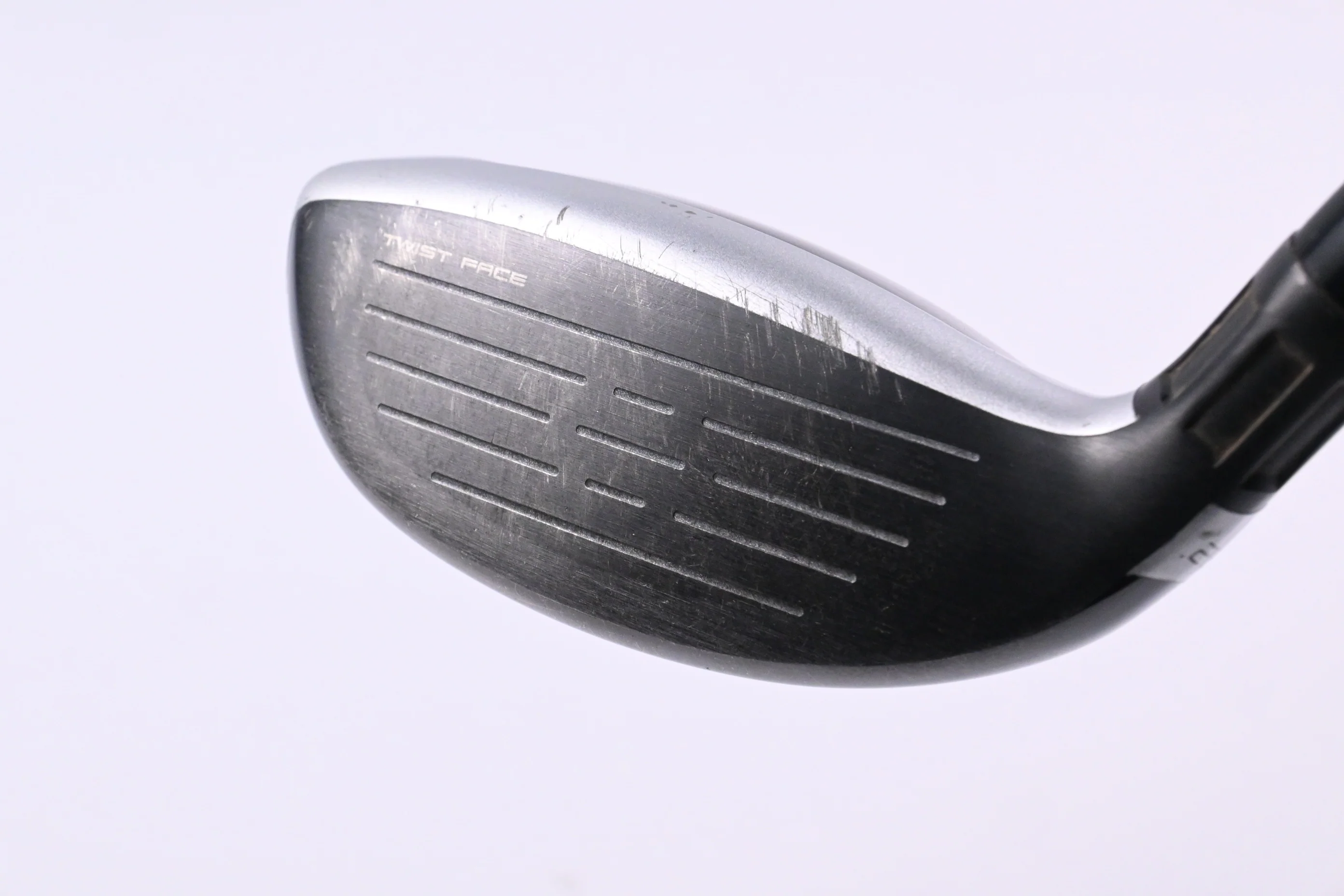Taylormade M6 #4 Hybrid / 22 Degree / Regular Flex Fujikura Atmos Orange 6 Shaft - Image 4