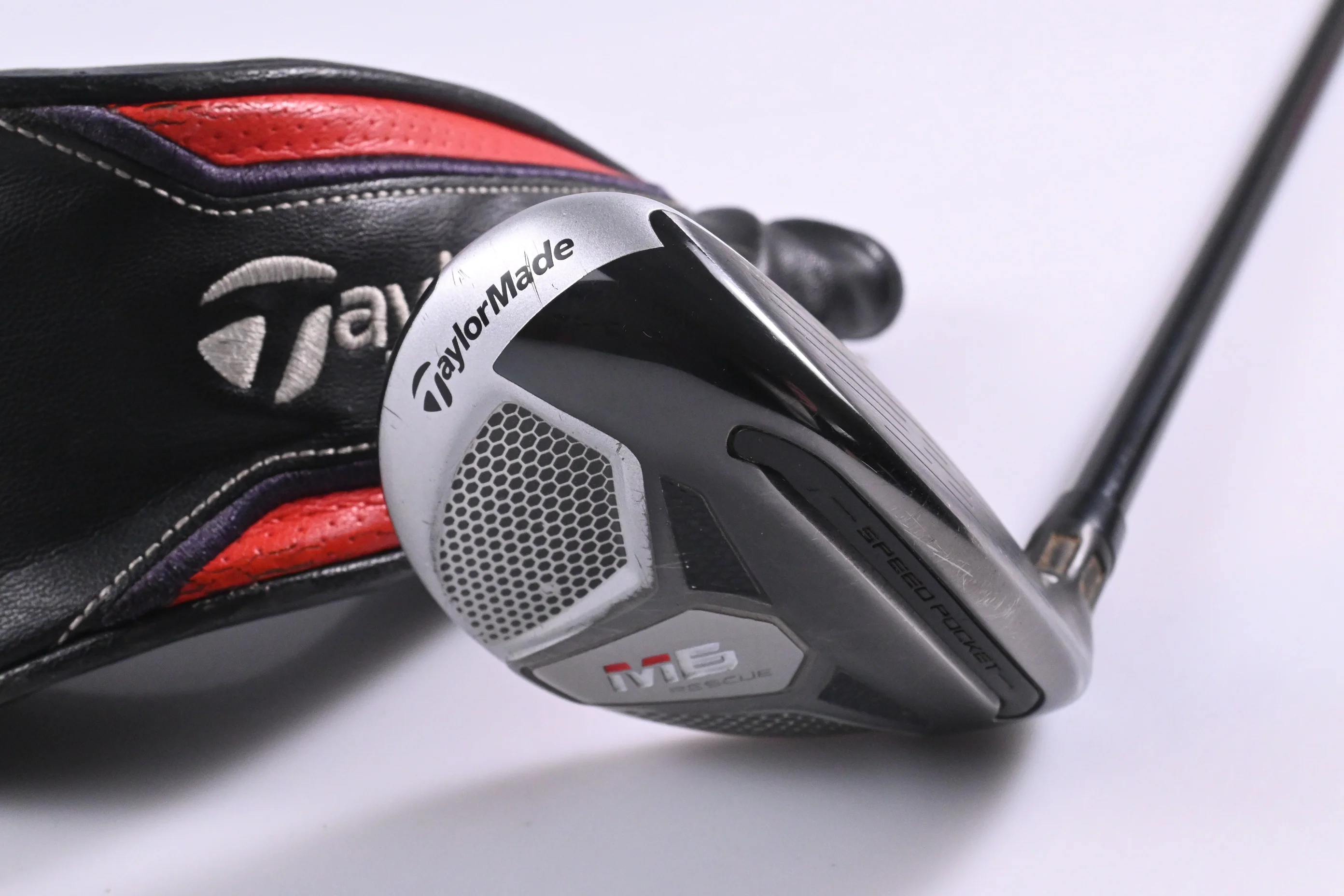 Taylormade M6 #6 Hybrid / 28 Degree / Regular Flex Fujikura Atmos Orange 6