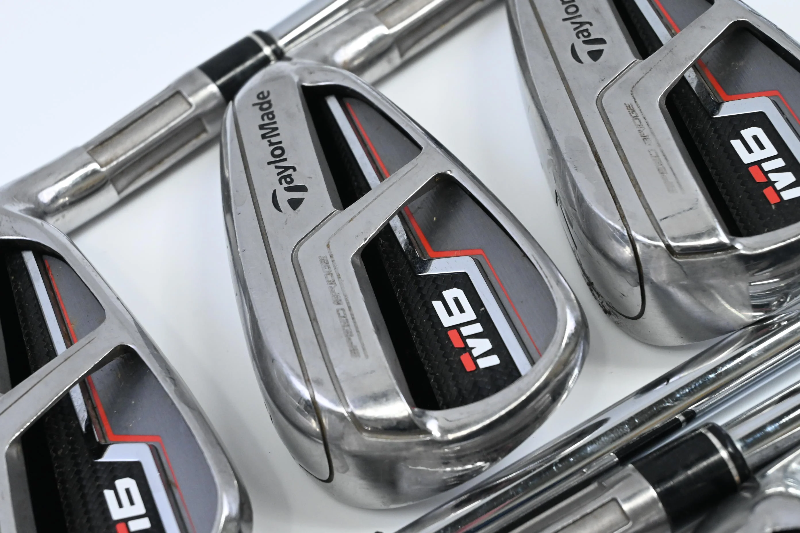 Taylormade M6 Irons / 5-PW+SW / Regular Flex KBS Max 85 Shafts