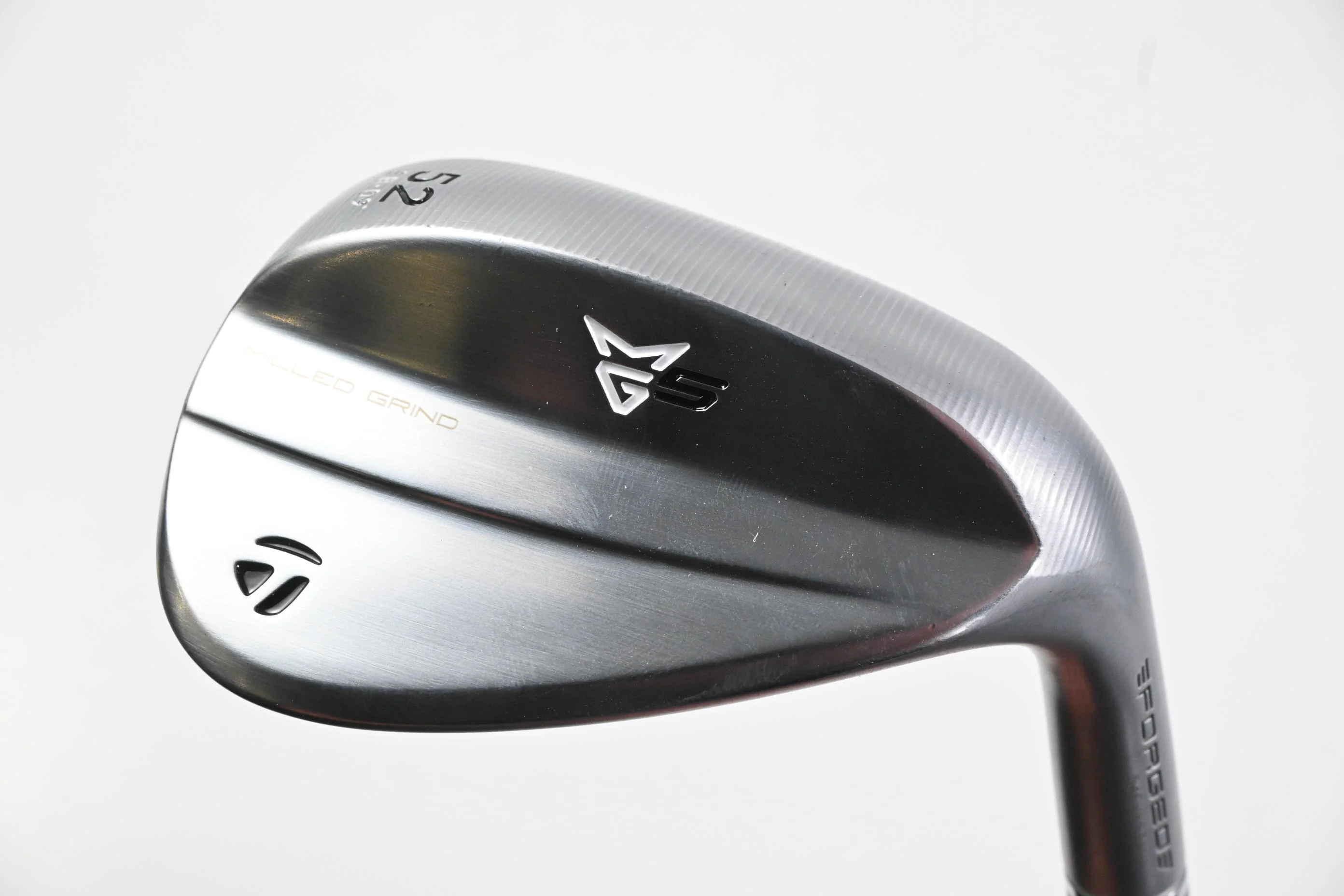 Taylormade Milled Grind 5 Gap Wedge / 52 Degree / Wedge Flex Dynamic Gold 115