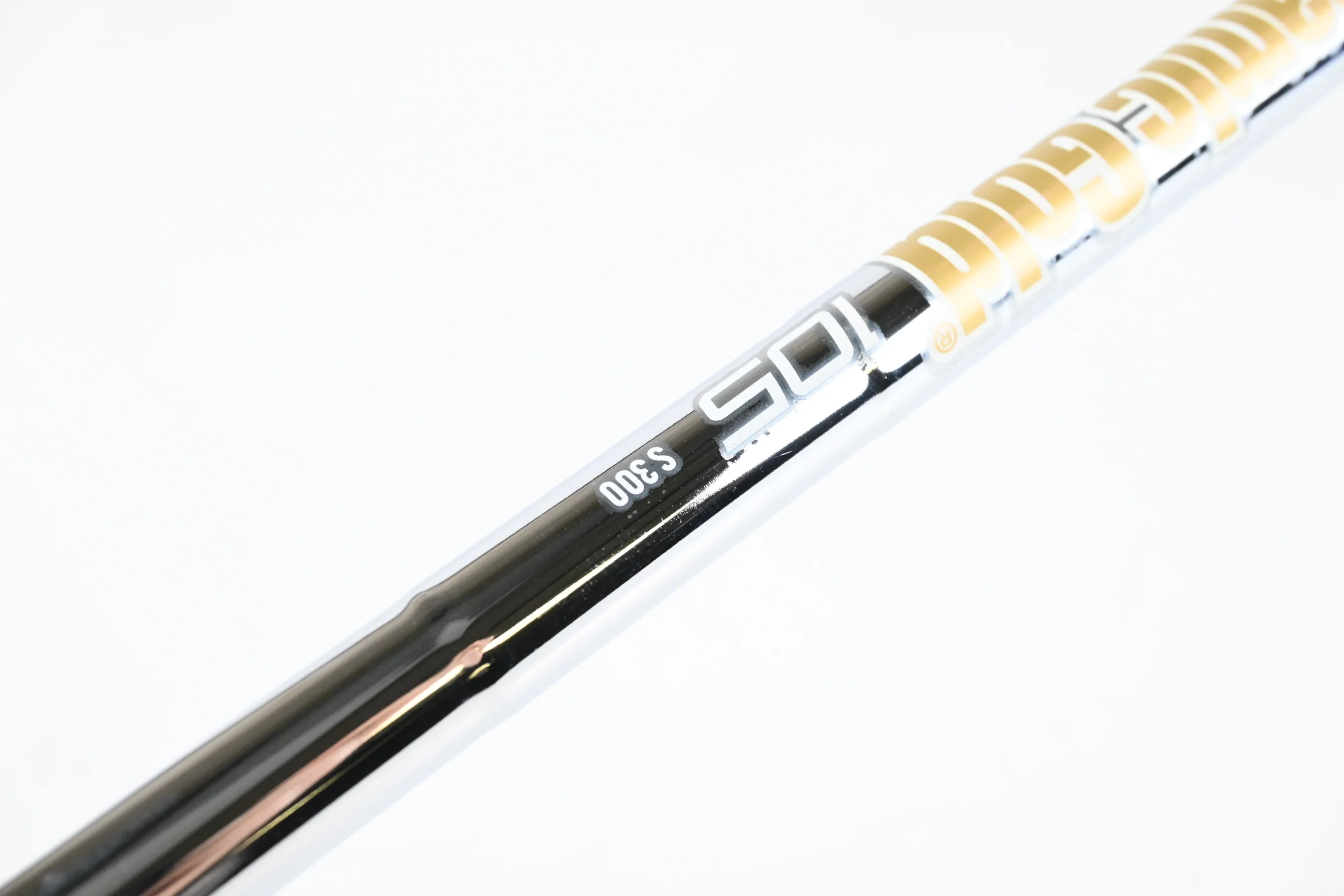 Taylormade P.7CB Gap Wedge / 51 Degree / Stiff Flex Dynamic Gold 105 S300 Shaft - Image 4