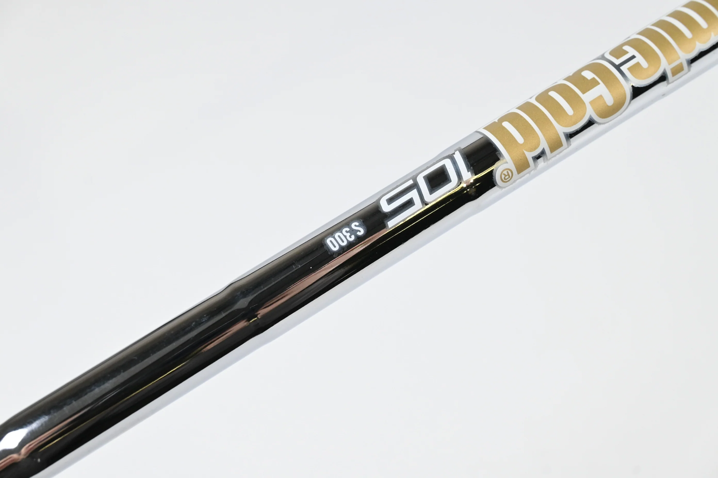 Taylormade P.DHY #4 Iron / 22 Degree / Stiff Flex Dynamic Gold 105 S300 Shaft - Image 4