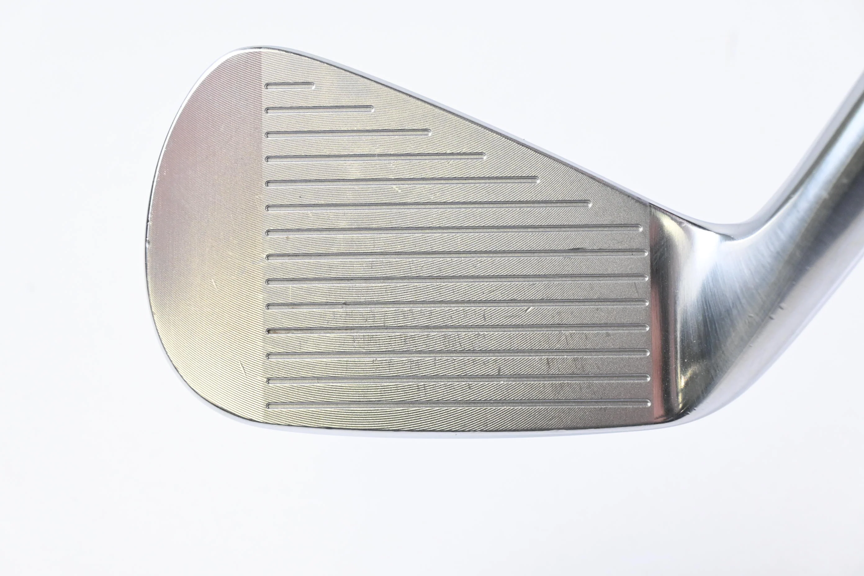 Taylormade P730 #6 Iron / Stiff Flex Dynamic Gold S300 Shaft - Image 2