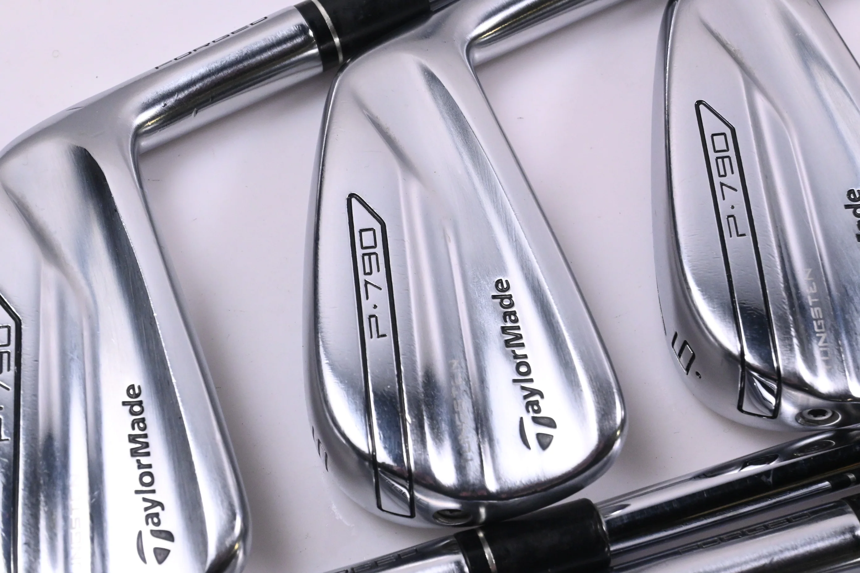Taylormade P790 2017 Irons / 4-PW+GW / Stiff Flex Dynamic Gold 105 S300