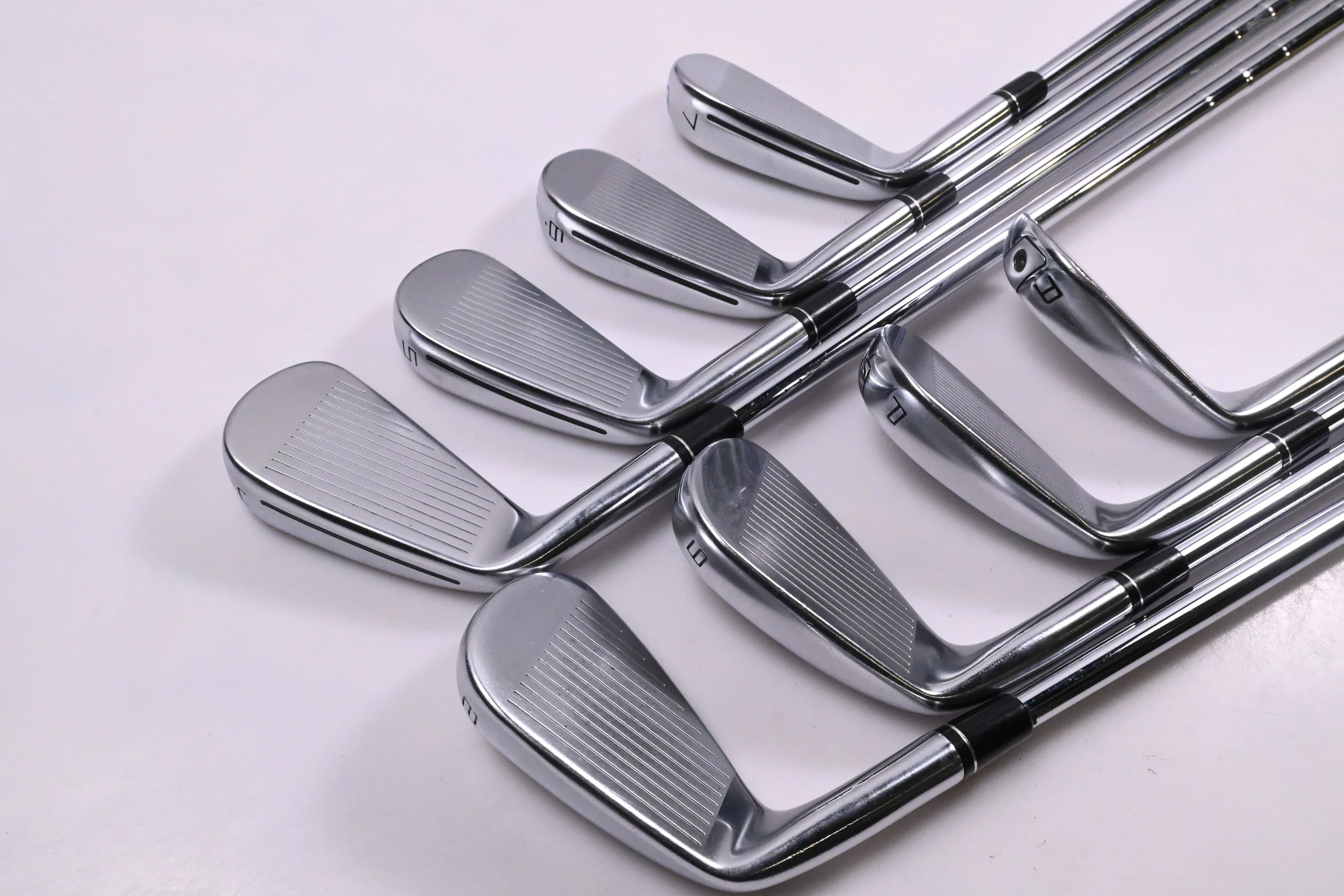 Taylormade P790 2017 Irons / 4-PW+GW / Stiff Flex Dynamic Gold 105 S300 - Image 4