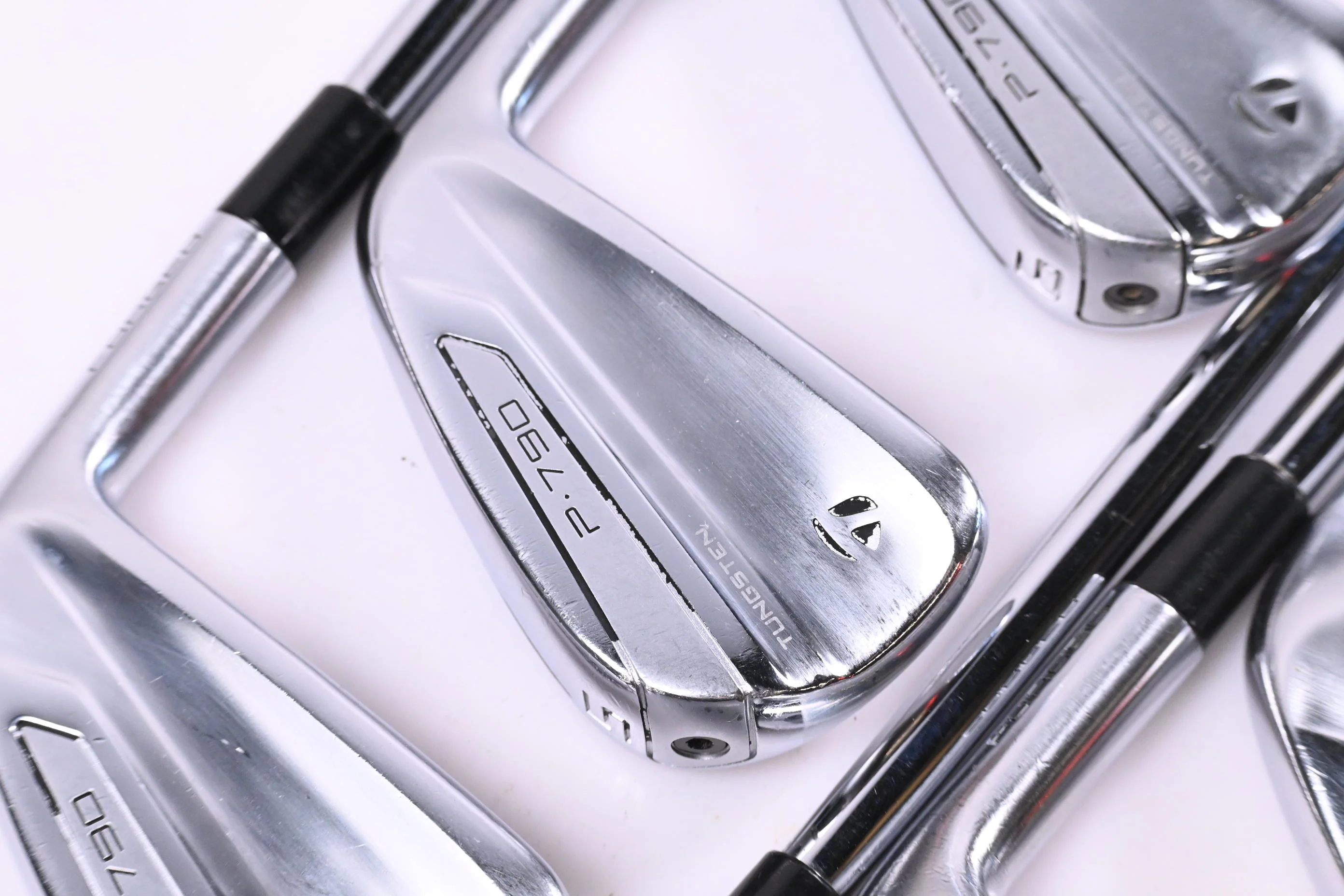 Taylormade P790 2019 Irons / 4-PW / Regular Flex N.S.Pro Modus3 Tour 105 Shafts