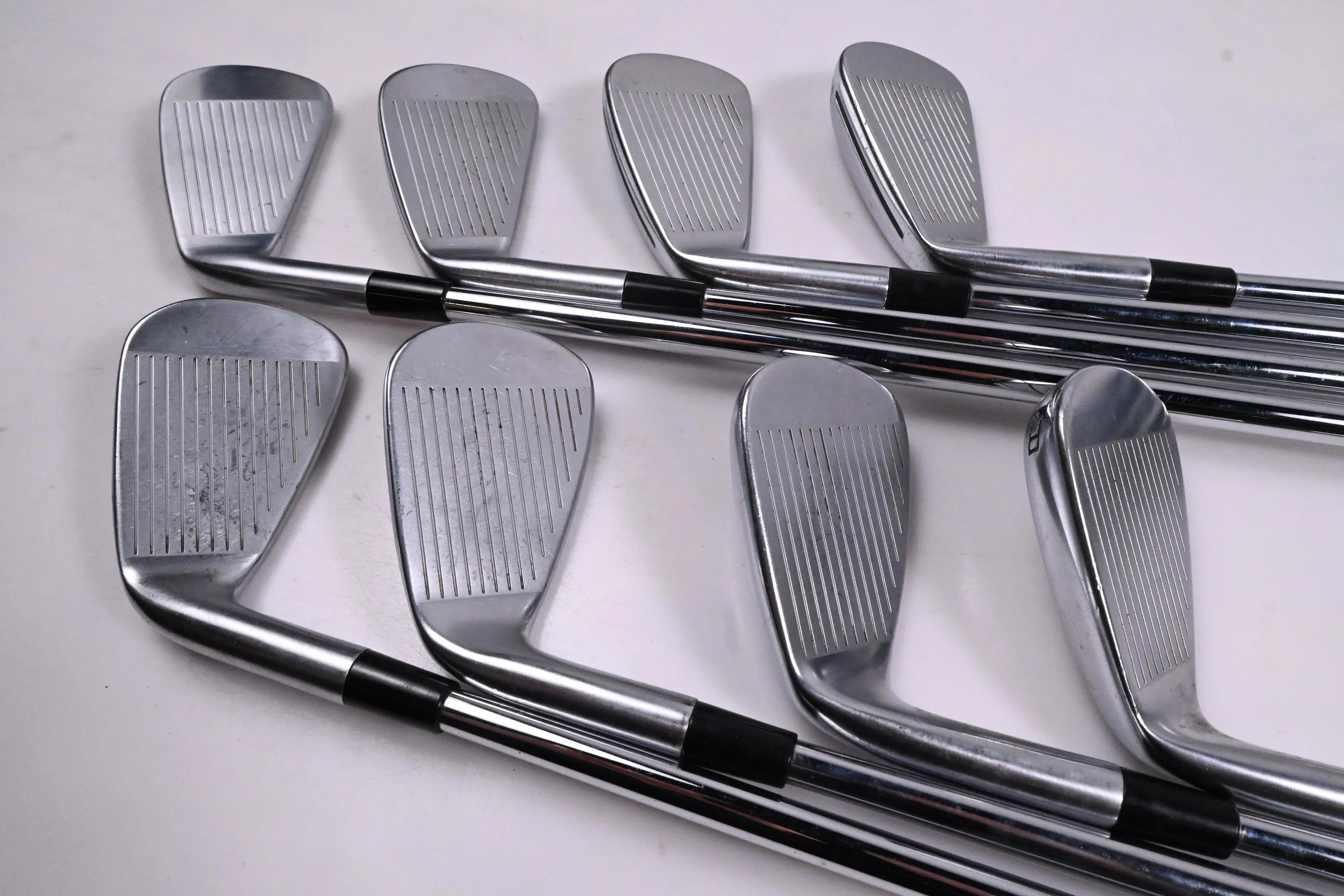 Taylormade P790 2019 Irons / 4-PW+GW / Regular Flex Dynamic Gold 105 R300 - Image 3