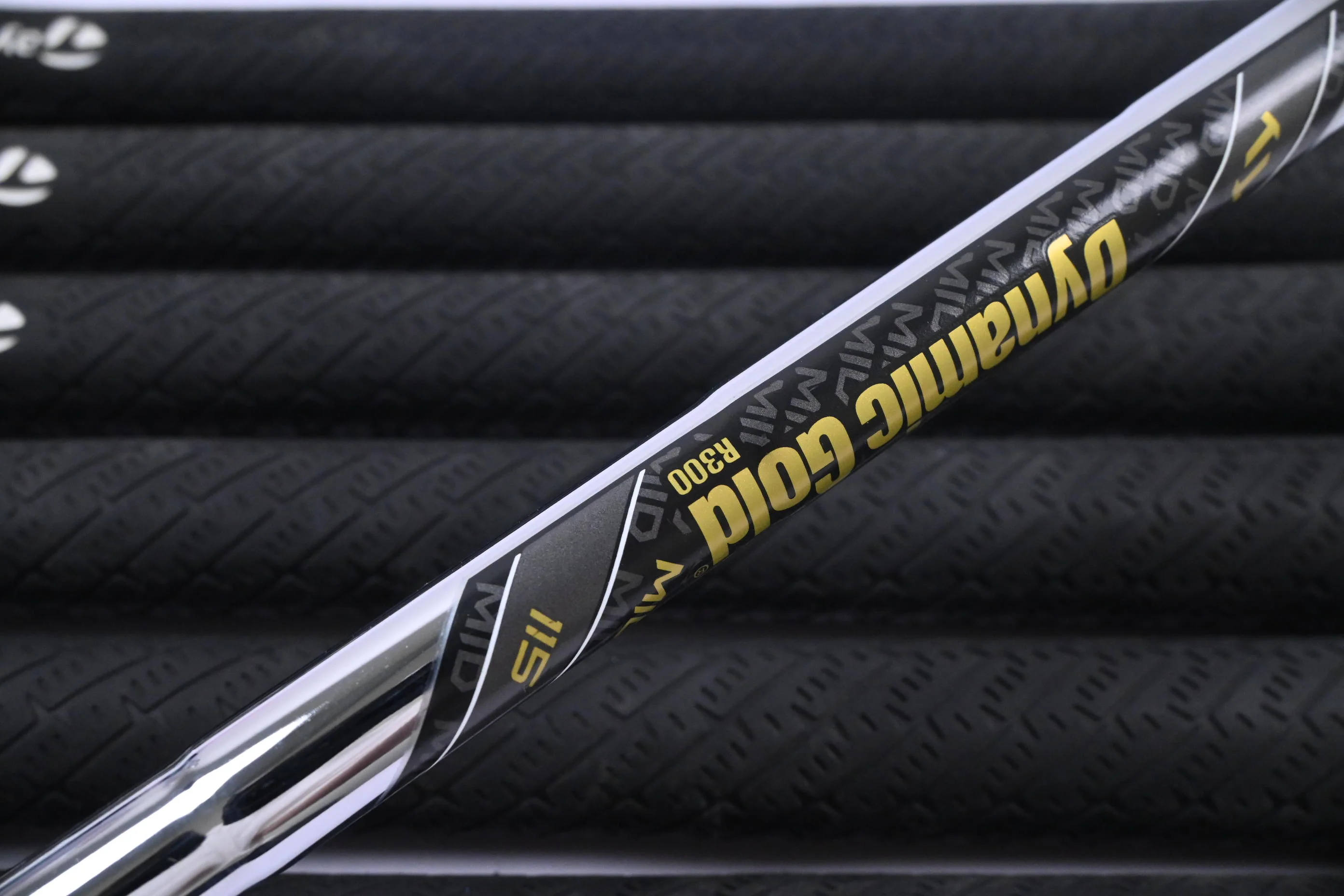 Taylormade P790 2025 Irons / 5-PW+GW / Regular Flex Dynamic Gold Mid 115 Shafts - Image 5