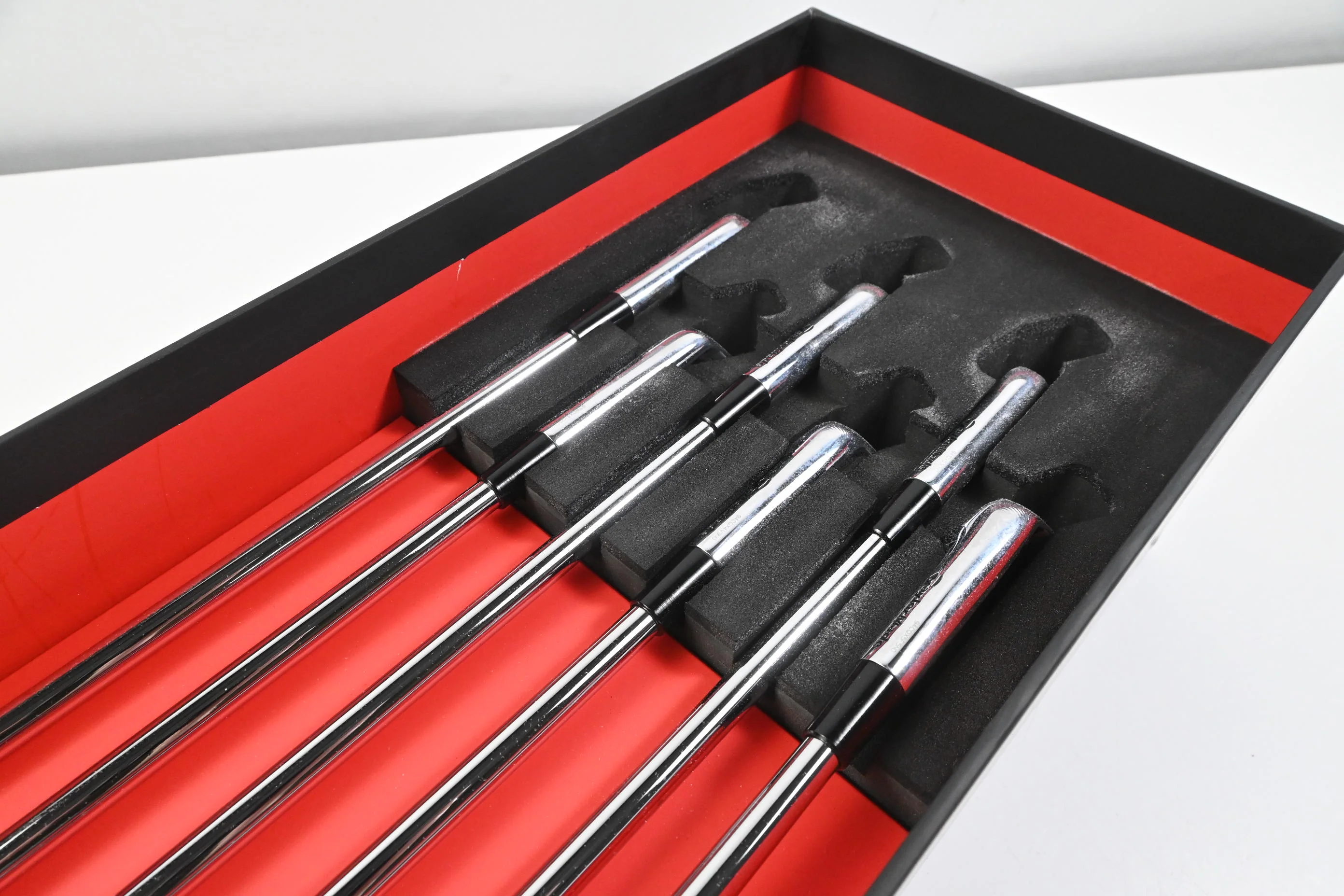 Taylormade P7TW Irons / 3-PW / Stiff Flex Dynamic Gold S300 Shafts - Image 8