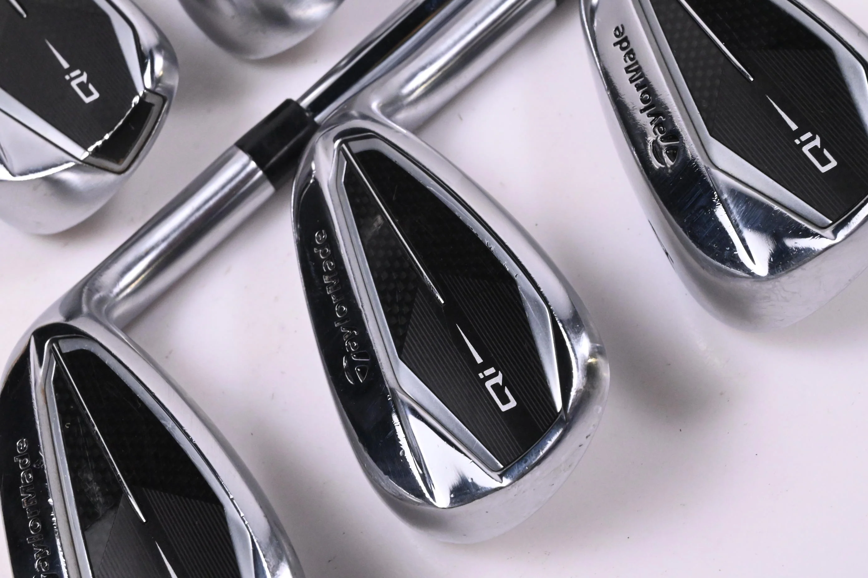 Taylormade Qi Irons / 7-PW+GW / Stiff Flex N.S.Pro Modus³ Tour 105 Shafts