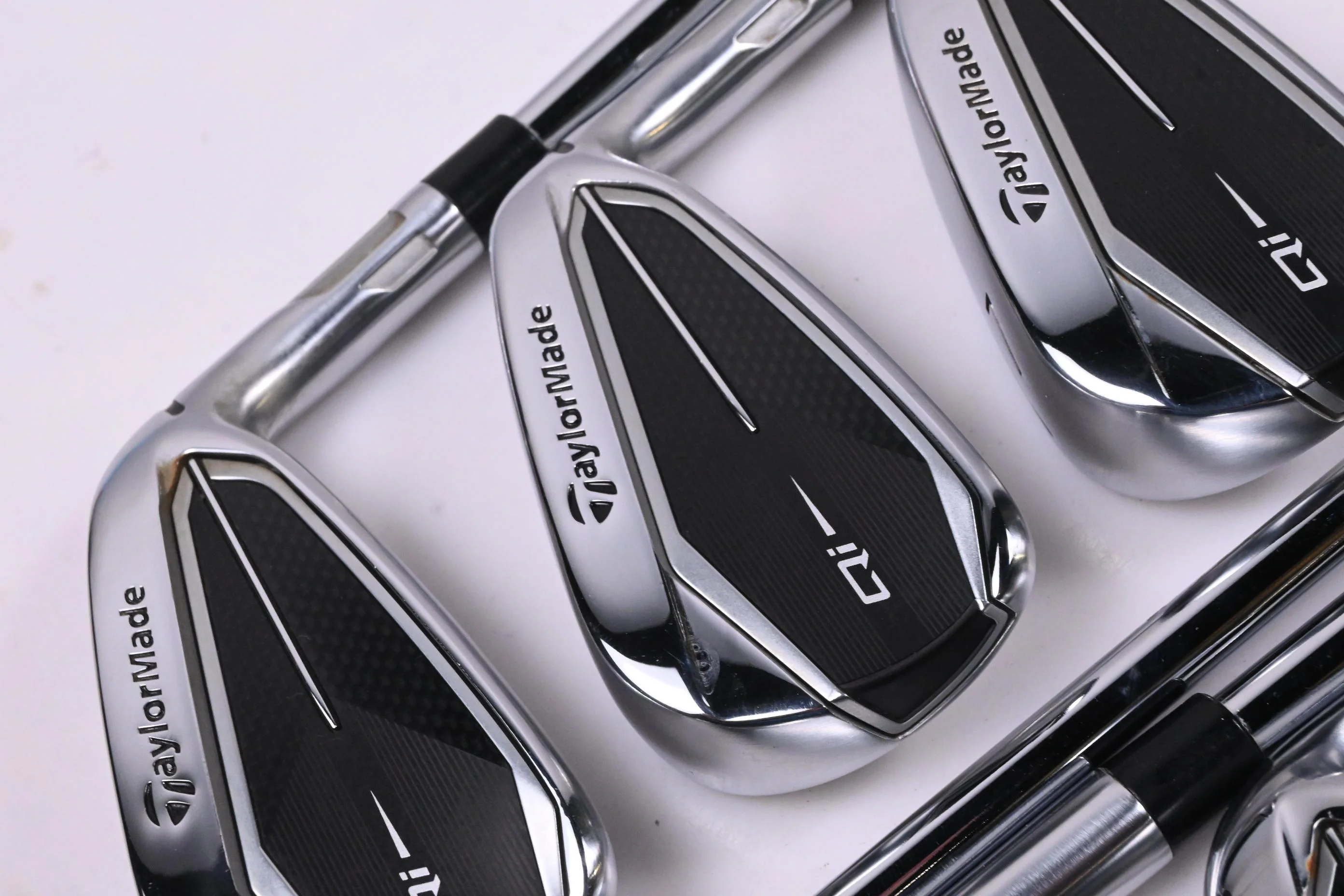 Taylormade Qi Irons / 5-PW+GW / Regular Flex KBS MAX MT 85 Shafts