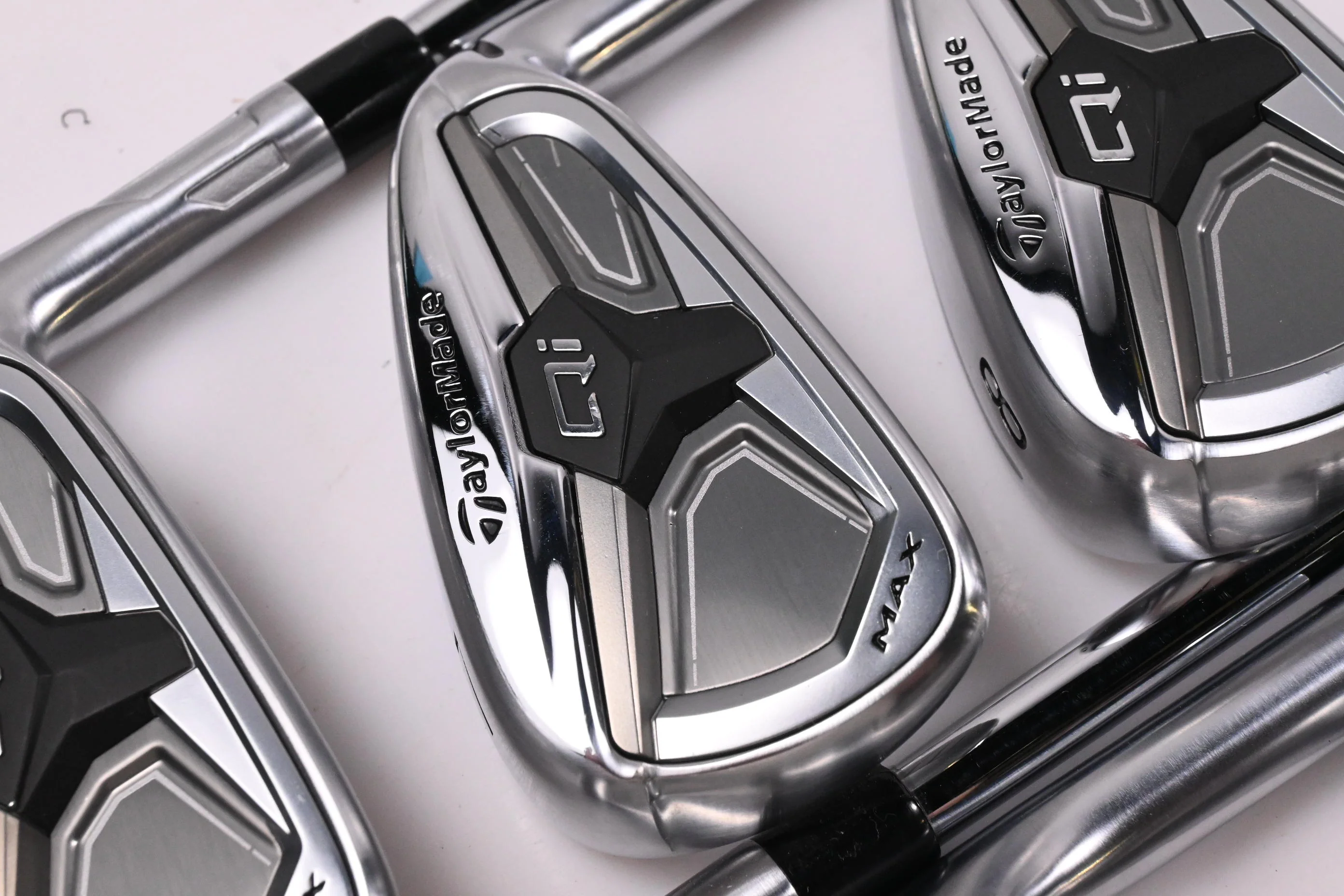 Taylormade Qi Max Irons / 6-PW+AW / Regular Flex N.S.Pro 750GH Neo Shafts