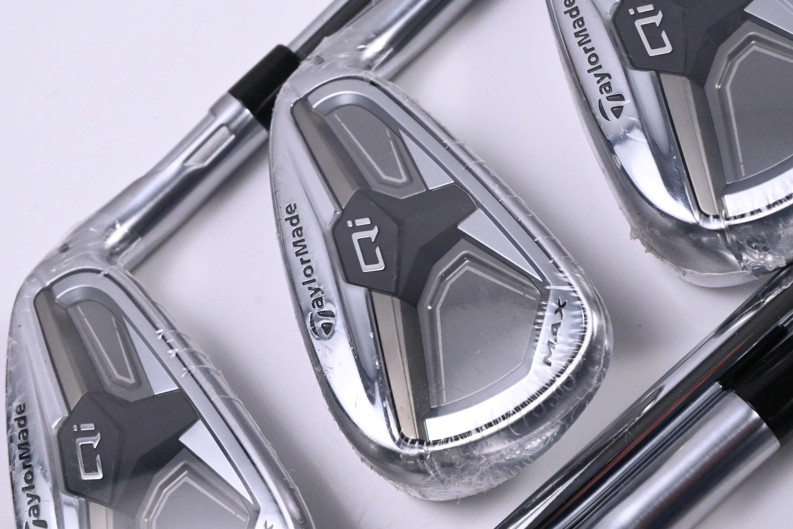 Taylormade Qi Max Irons / 5-PW+SW / Stiff Flex KBS MAX MT 85 Shafts