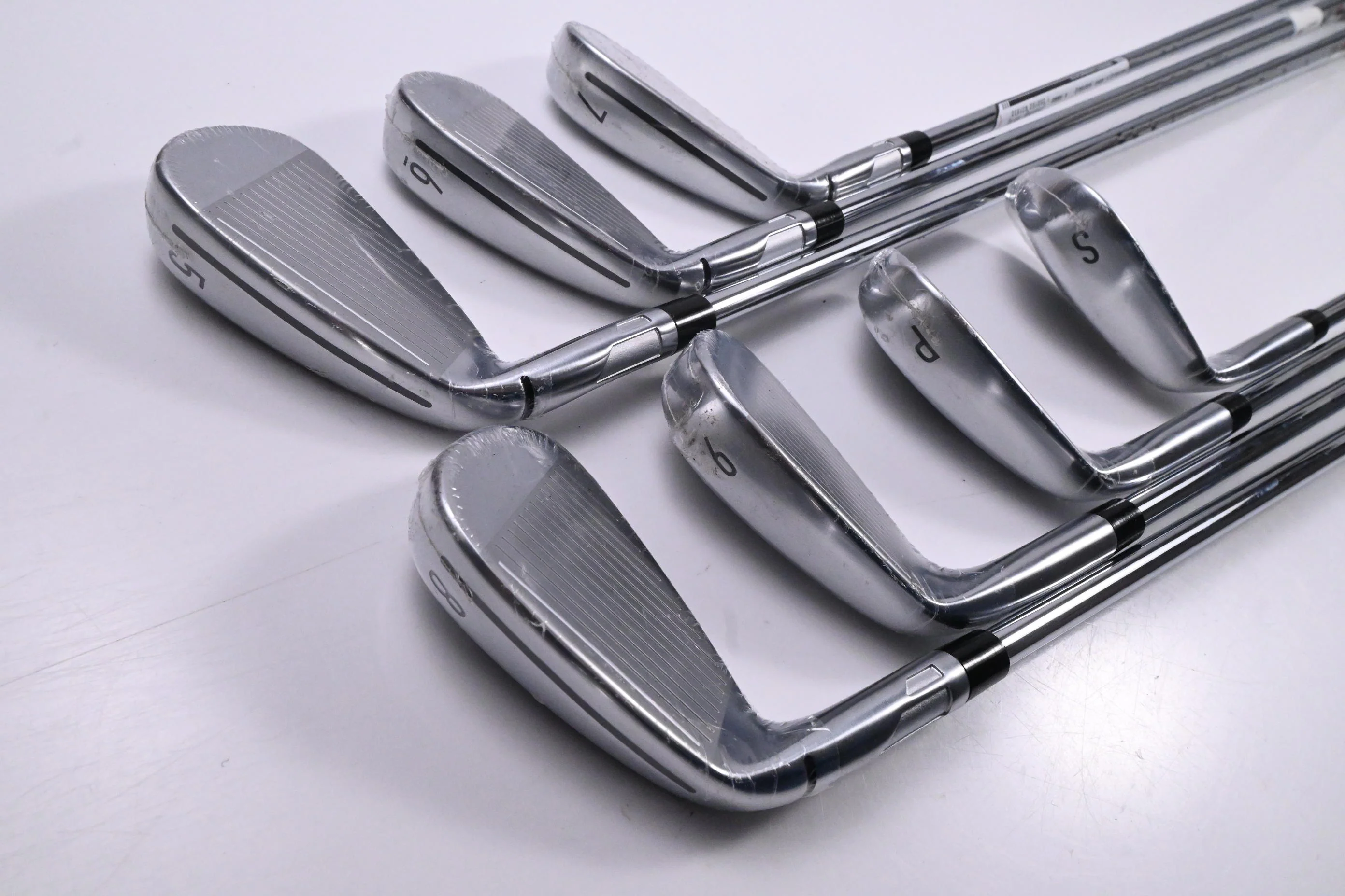 Taylormade Qi Max Irons / 5-PW+SW / Regular Flex KBS MAX MT 85 Shafts - Image 4