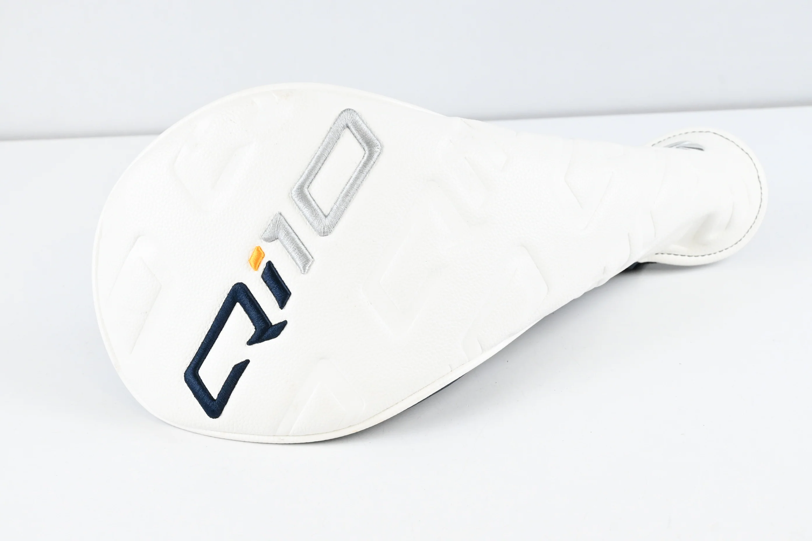 Taylormade Qi10 Driver / 9 Degree / Regular Flex Accra GX Blue 150 Shaft - Image 9