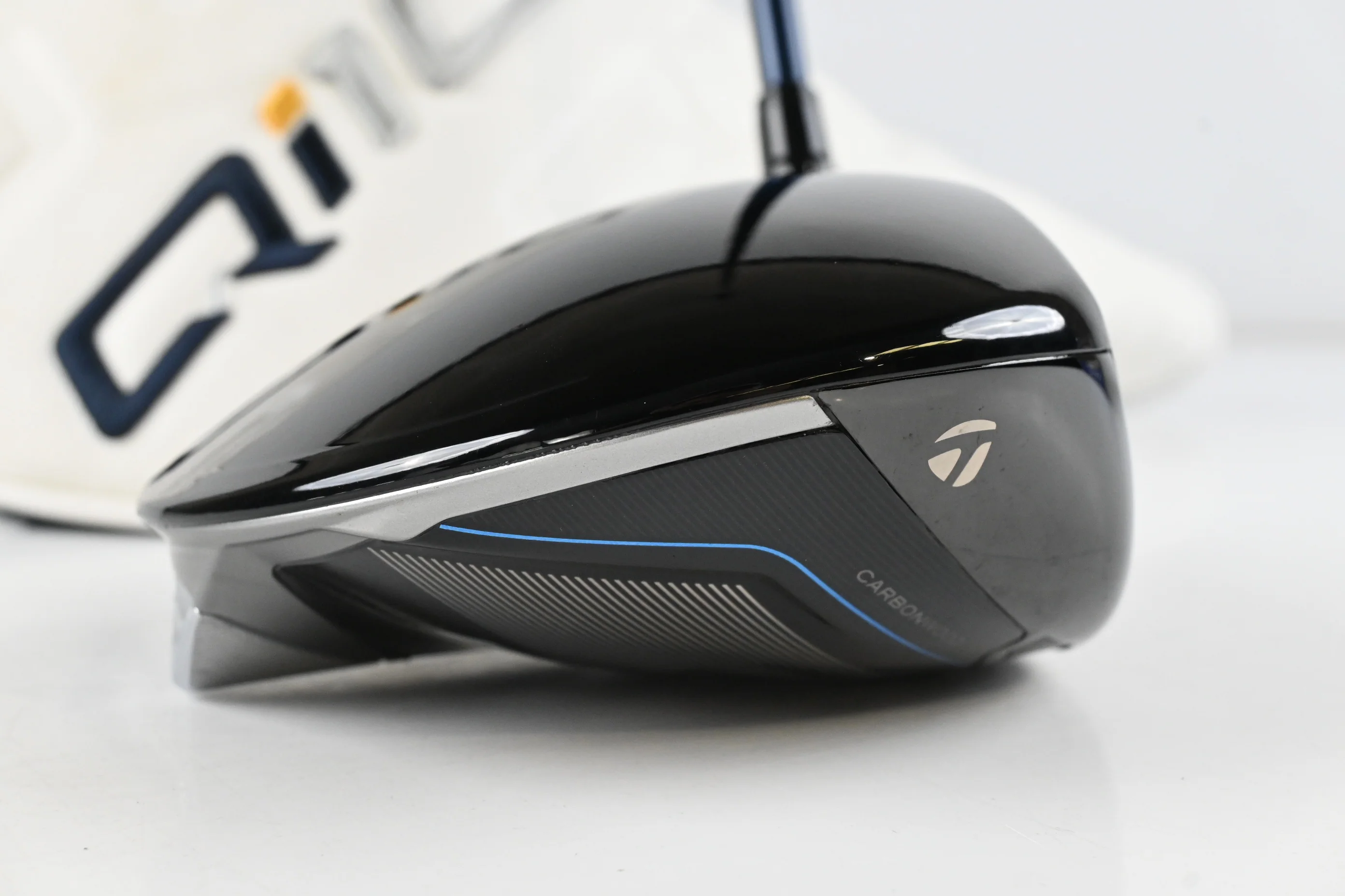 Taylormade Qi10 Driver / 10.5 Degree / Stiff Flex Fujikura Ventus Blue 5 Shaft - Image 3