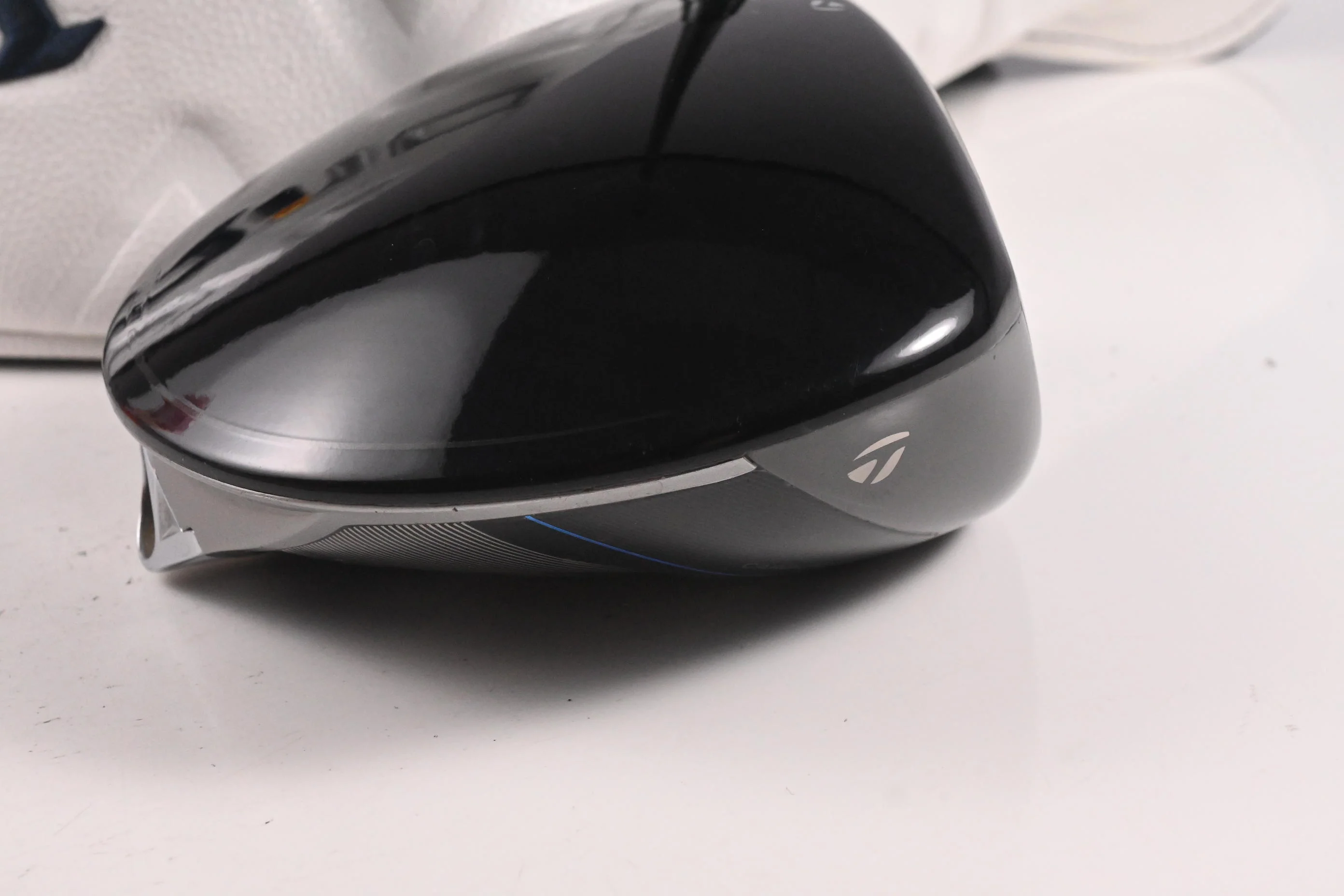 Taylormade Qi10 LS Driver / 10.5 Degree / Stiff Flex Mitsubishi Reax 50 Shaft - Image 3