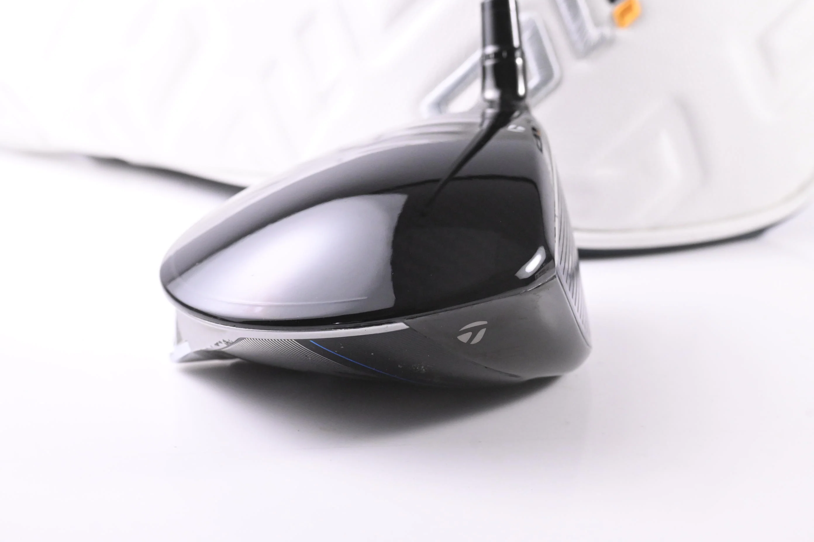 Taylormade Qi10 LS Driver / 10.5 Degree / Stiff Flex Graphite Design Tour AD IZ - Image 3