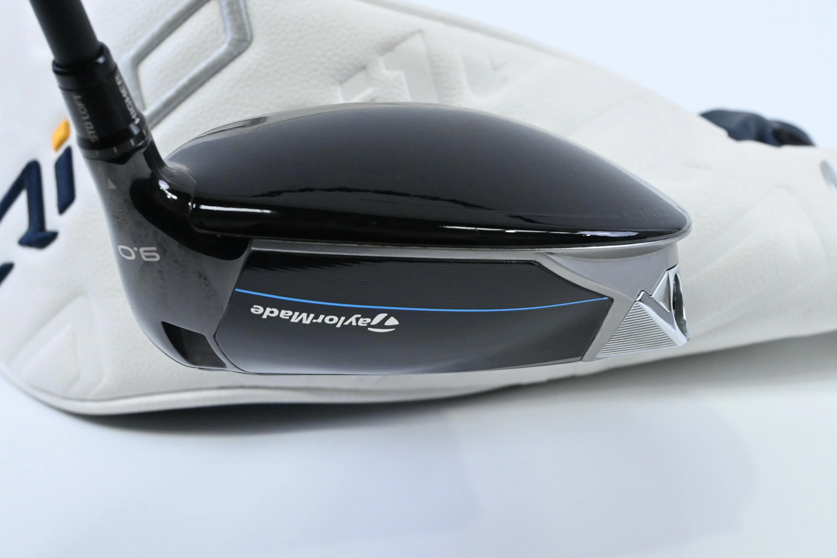 Taylormade Qi10 LS Driver / 9 Degree / Stiff Flex Tensei AV Blue 65 Shaft - Image 5