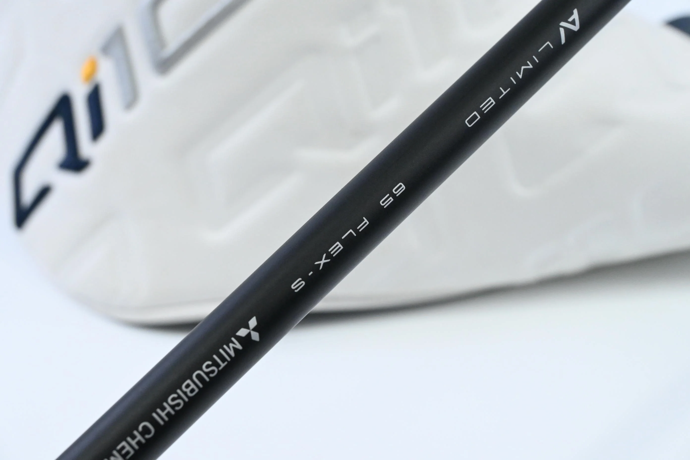 Taylormade Qi10 LS Driver / 9 Degree / Stiff Flex Tensei AV Blue 65 Shaft - Image 6