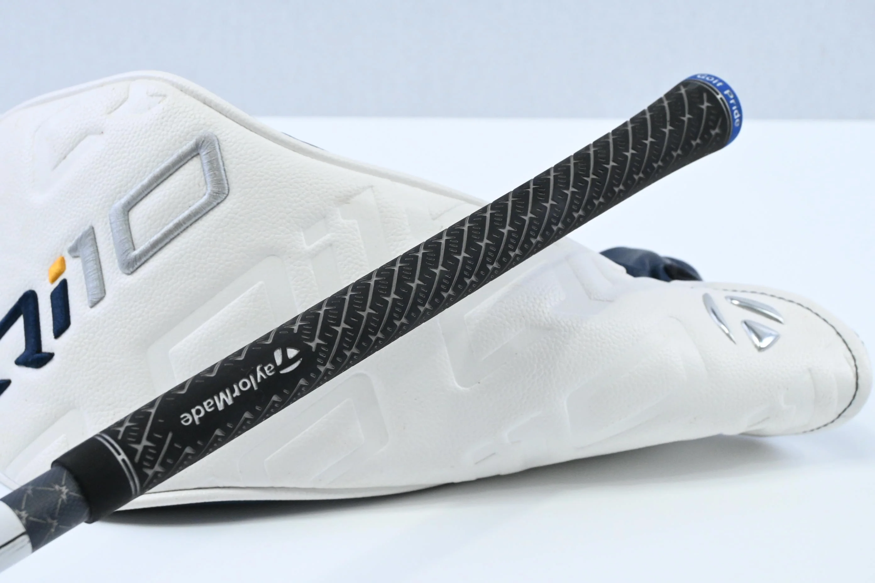 Taylormade Qi10 LS Driver / 9 Degree / Stiff Flex Tensei AV Blue 65 Shaft - Image 8