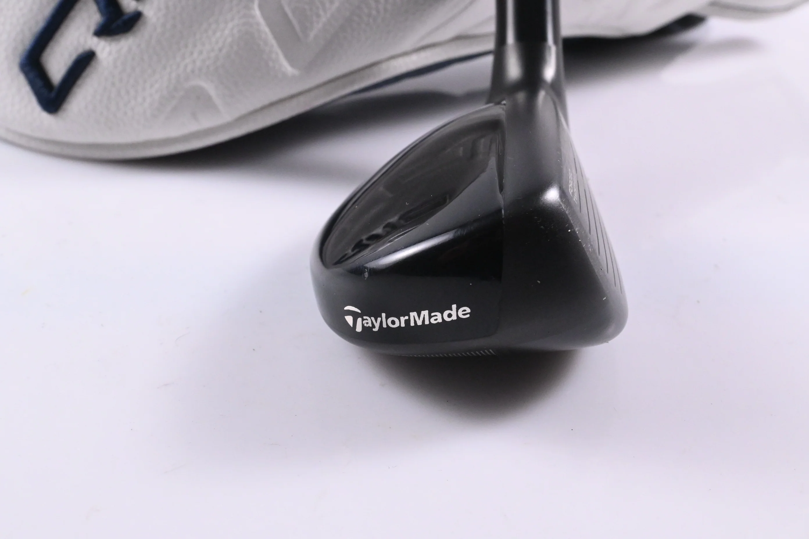Taylormade Qi10 Tour #4 Hybrid / 22 Degree / Stiff Flex Tensei AV Blue 75 Shaft - Image 3