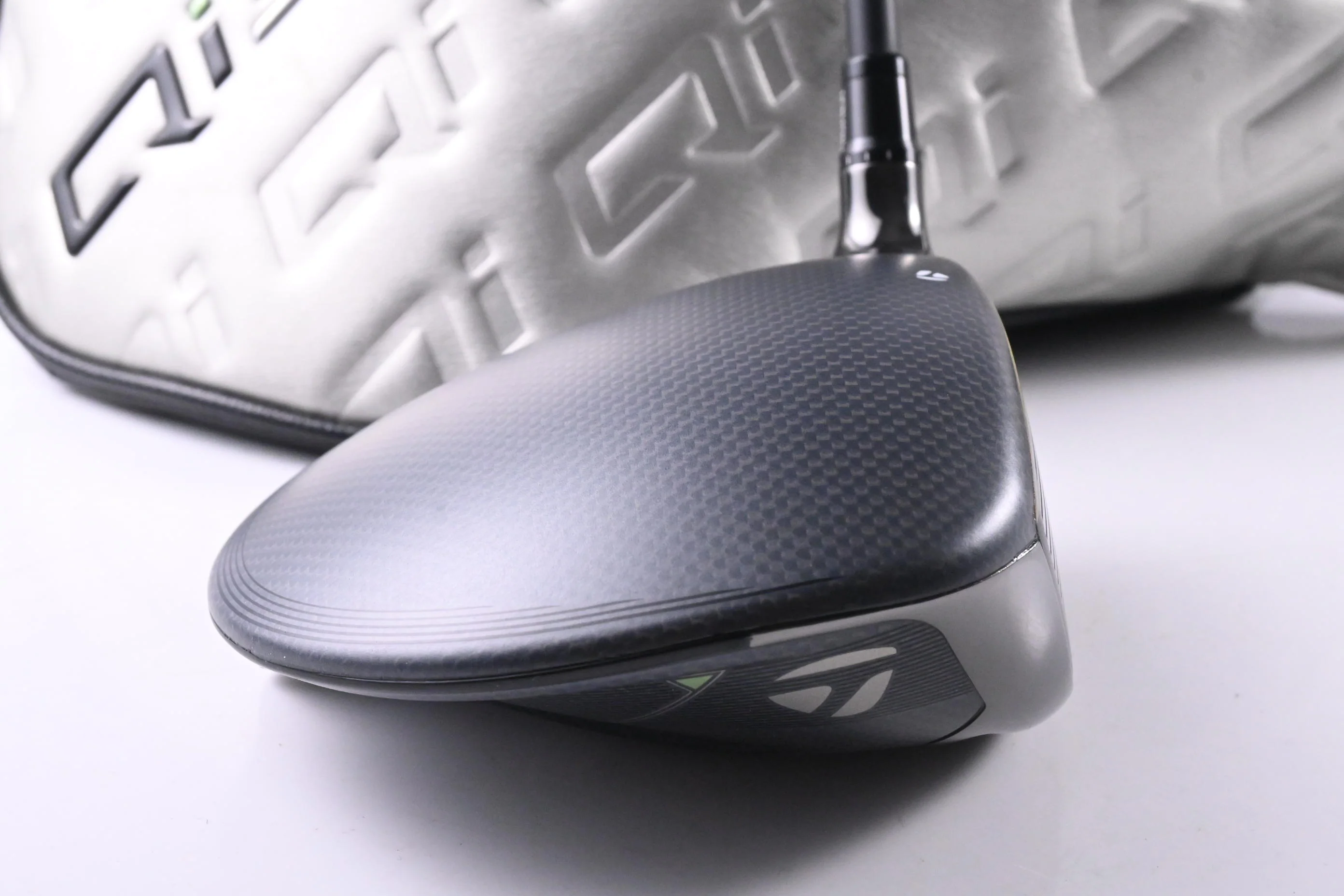 Taylormade Qi35 Driver / 10.5 Degree / Senior Flex Vanquish 4 Shaft - Image 3