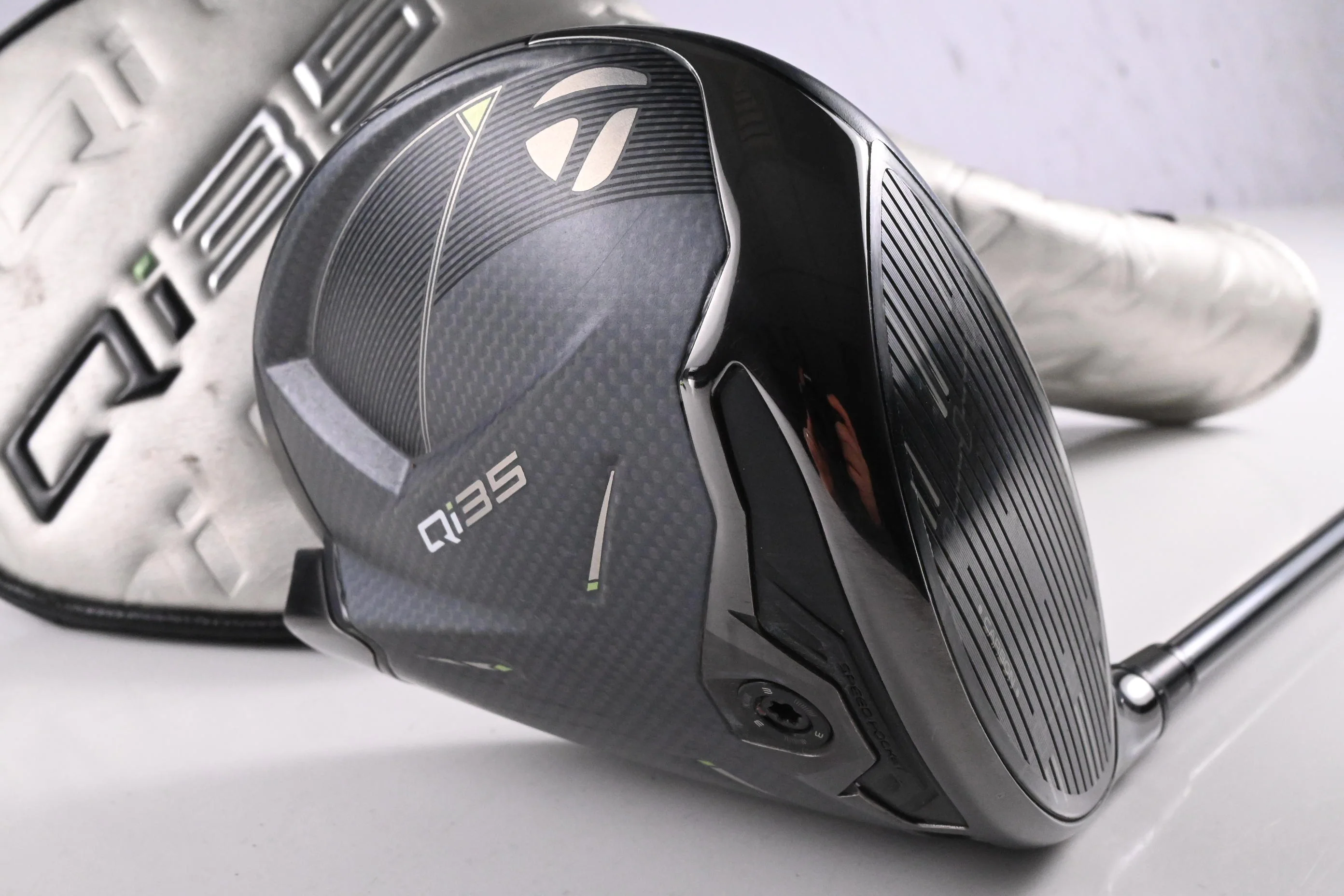 Taylormade Qi35 Driver / 10.5 Degree / X-Flex Diamana T+ 60 Shaft