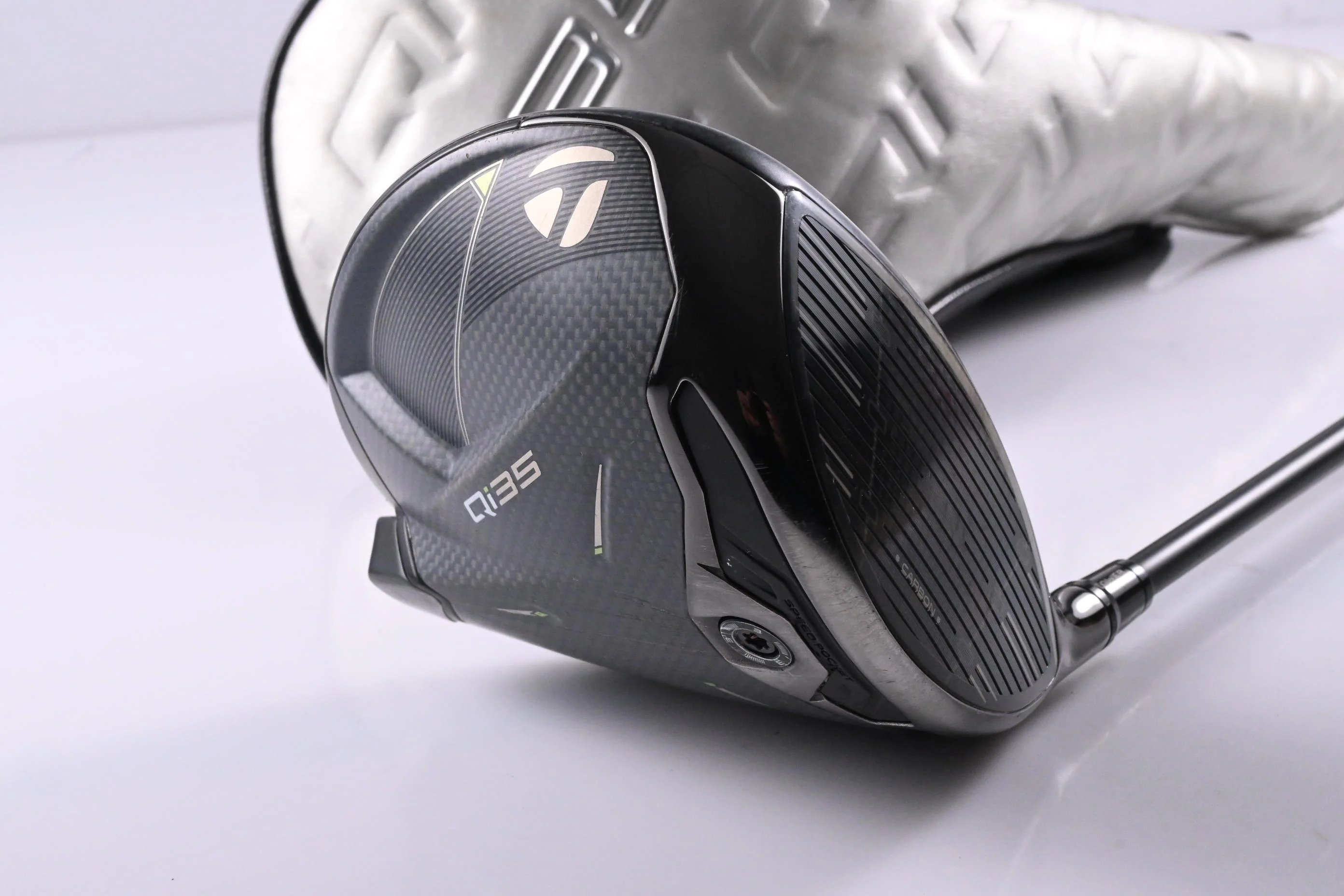 Taylormade Qi35 Driver / 10.5 Degree / Regular Flex Ventus Blue 5 Shaft