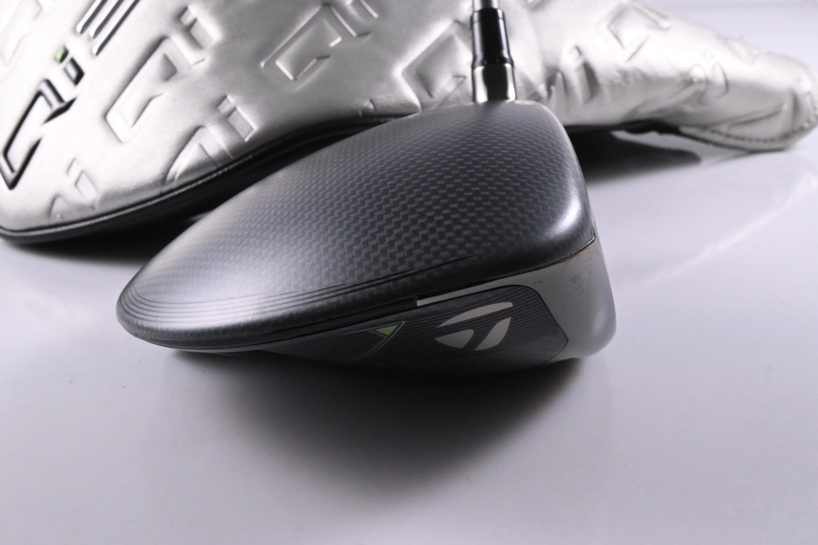 Taylormade Qi35 Driver / 10.5 Degree / Senior Flex Fujikura Air Speeder 50 Shaft - Image 3