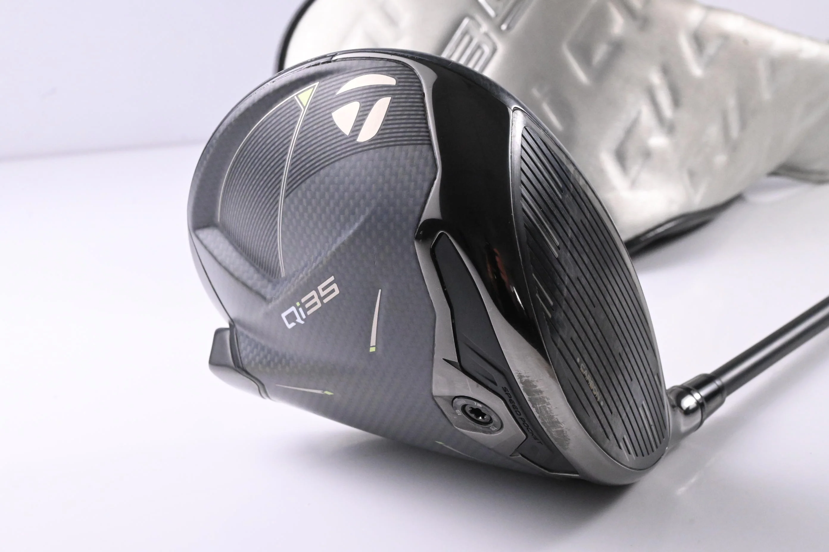 Taylormade Qi35 Driver / 10.5 Degree / X-Flex Kai'li Blue Dark Wave 60 Shaft