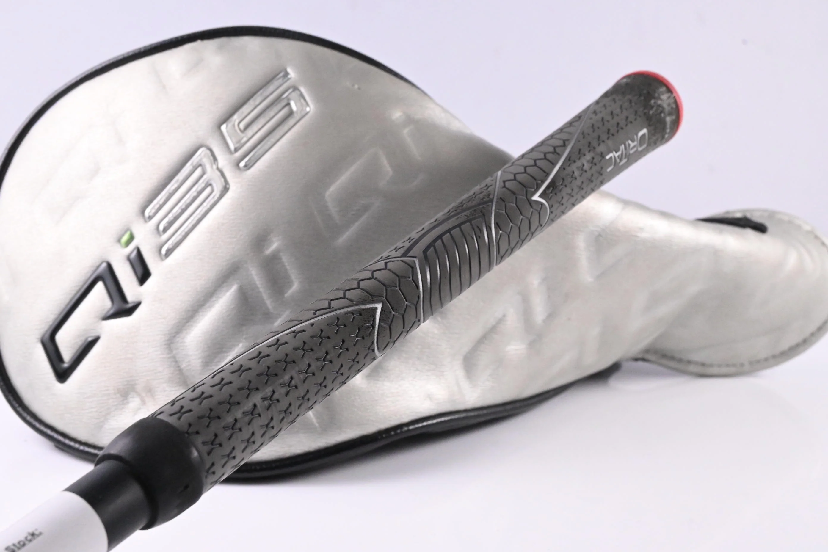 Taylormade Qi35 Driver / 10.5 Degree / X-Flex Kai'li Blue Dark Wave 60 Shaft - Image 9