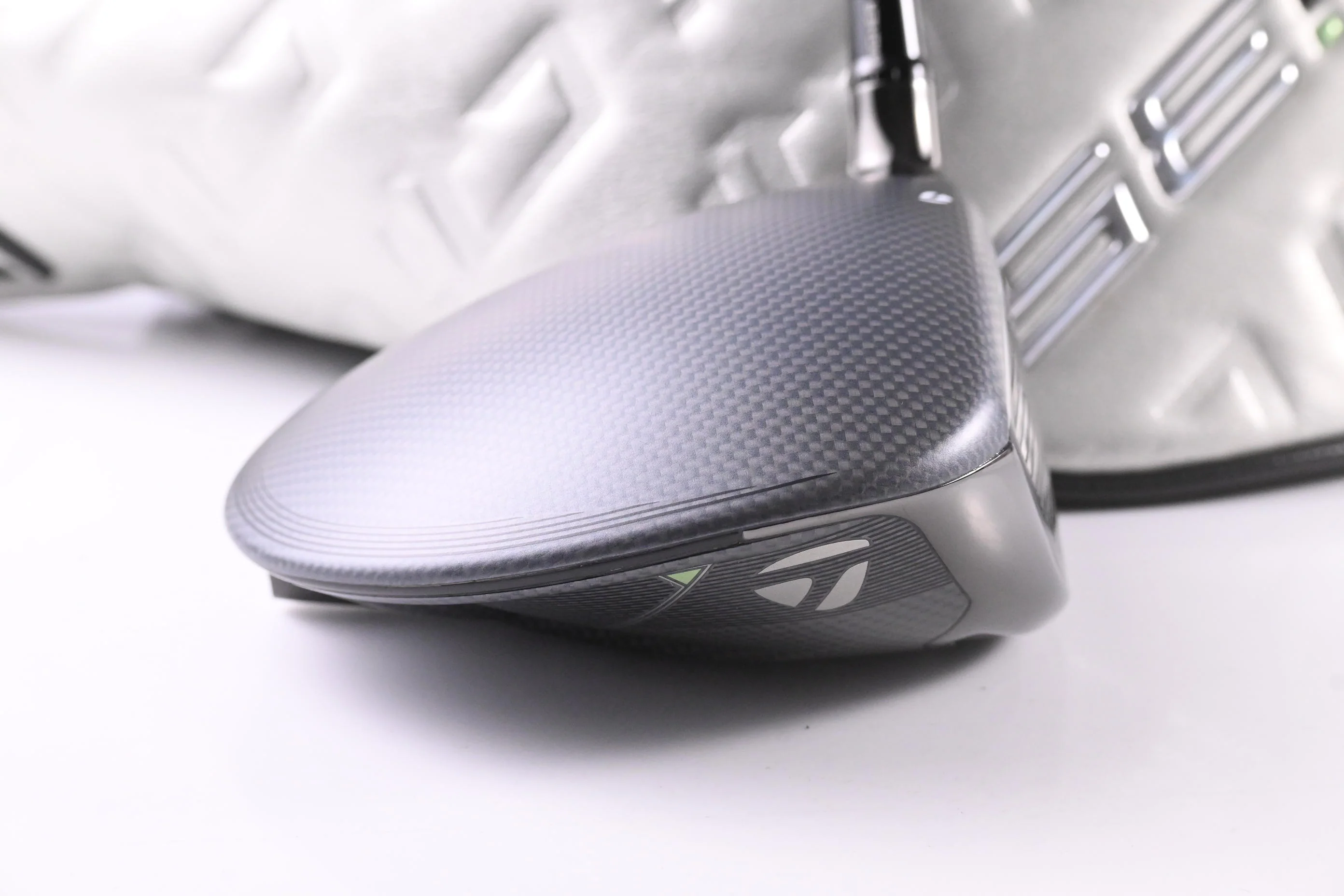 Taylormade Qi35 Driver / 10.5 Degree / Regular Flex Fujikura Ventus Blue 5 Shaft - Image 3