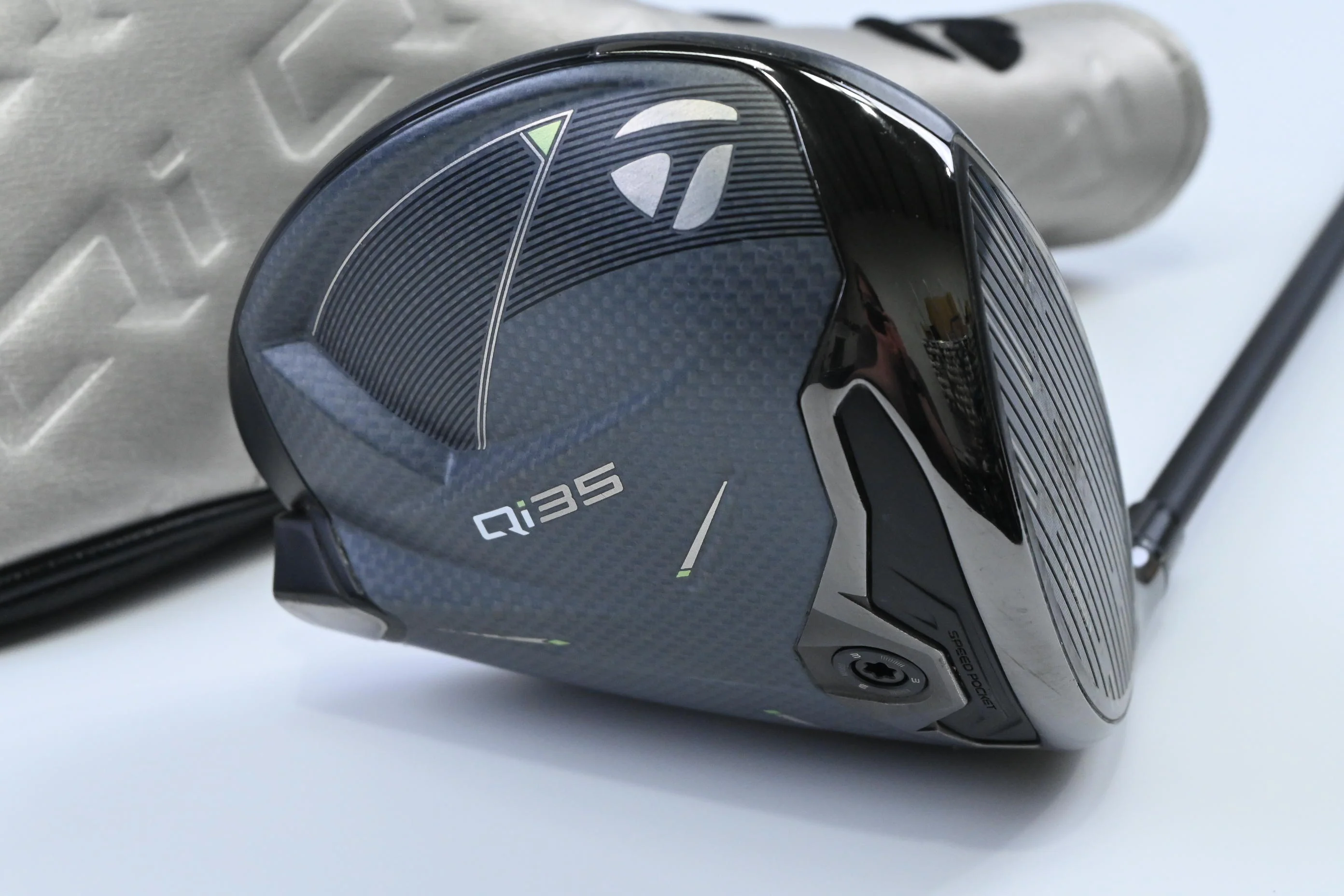 Taylormade Qi35 Driver / 9 Degree / Stiff Flex Kai'li Dark Waves Blue CB 60