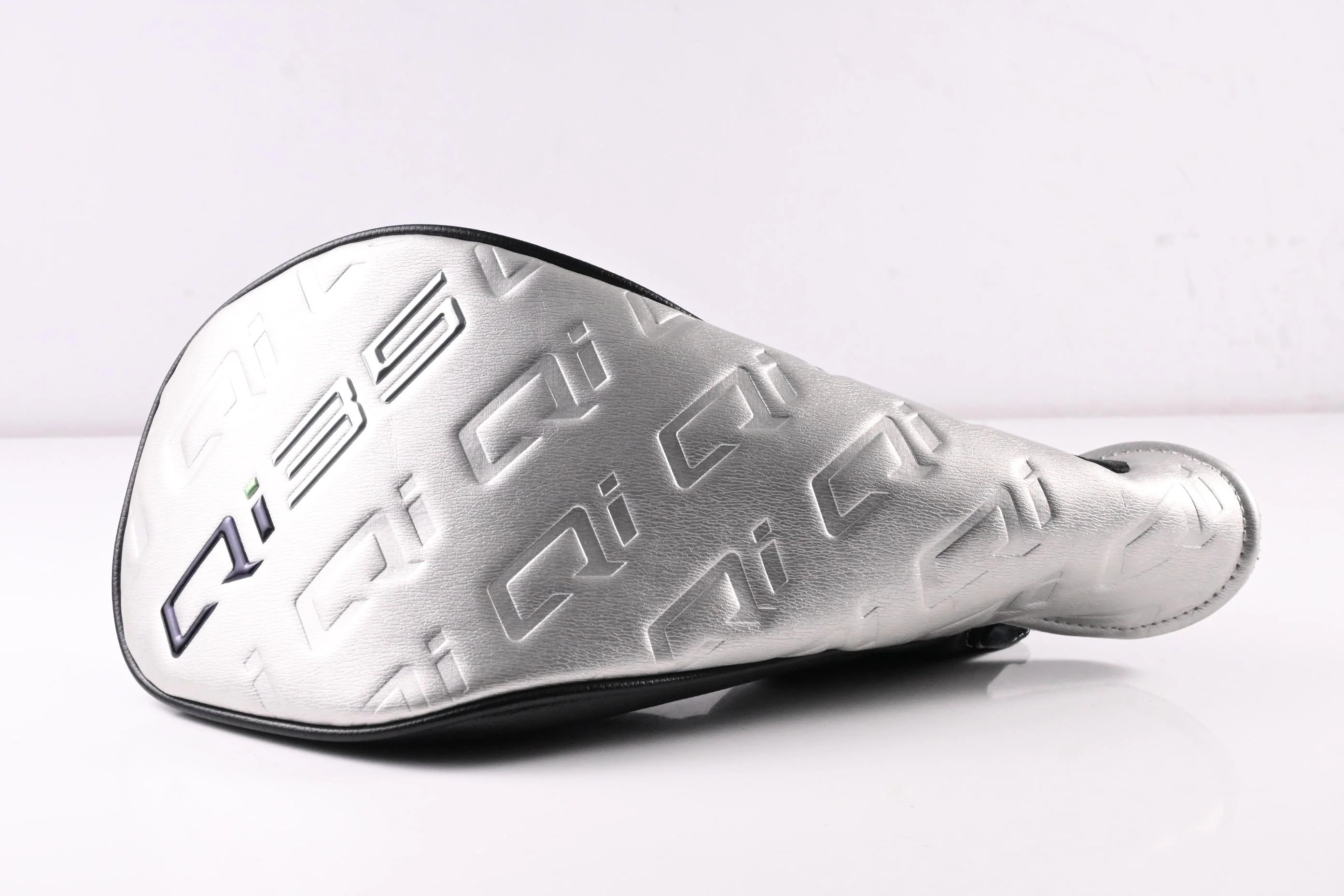 Taylormade Qi35 Driver / 10.5 Degree / Stiff Flex Fujikura Ventus Blue 5 Shaft - Image 9