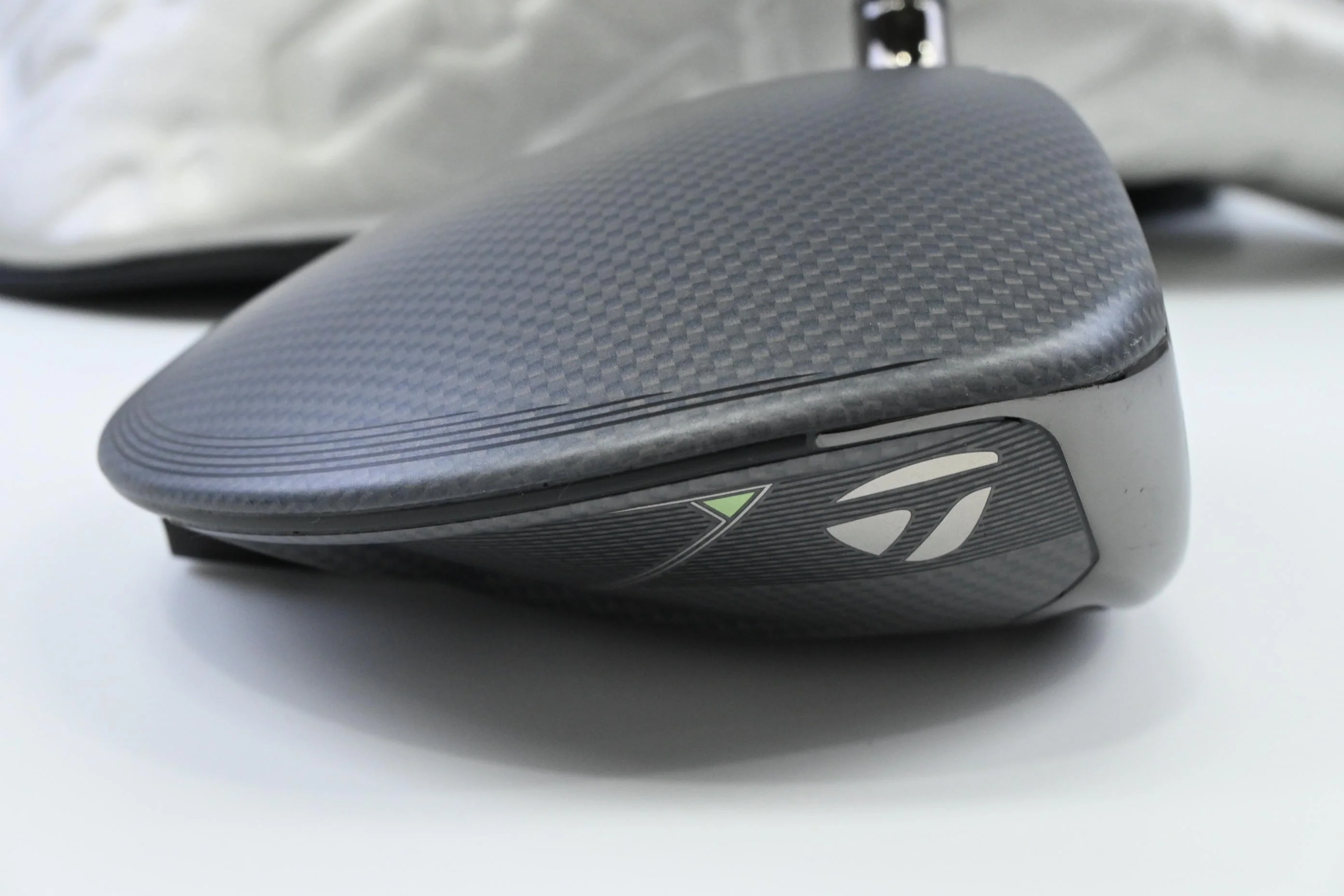 Taylormade Qi35 Driver / 10.5 Degree / Regular Flex Fujikura AirSpeeder 50 Shaft - Image 3