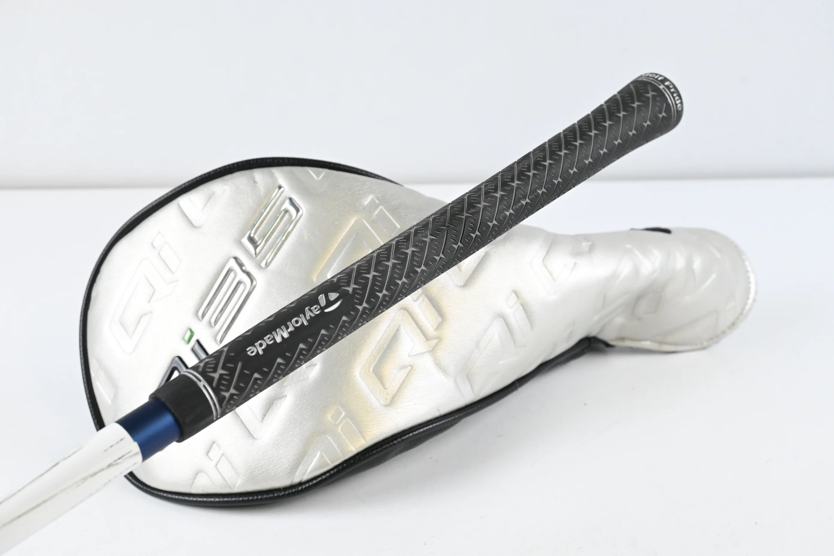 Taylormade Qi35 Driver / 9 Degree / Stiff Flex Fujikura Ventus Blue 5 Shaft - Image 8